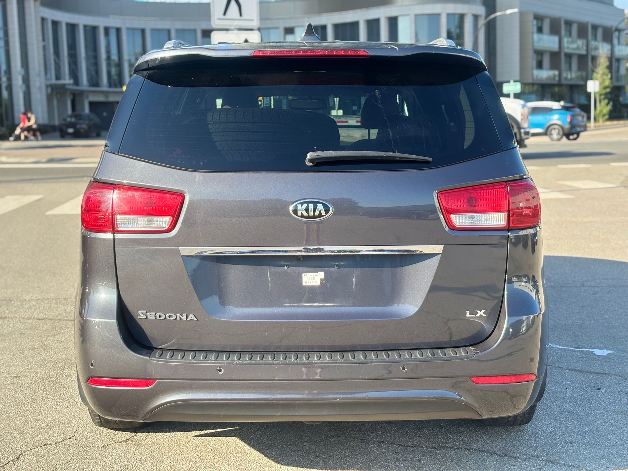 /canwestautoinc/2017-Kia-Sedona-9027036768090841.jpg