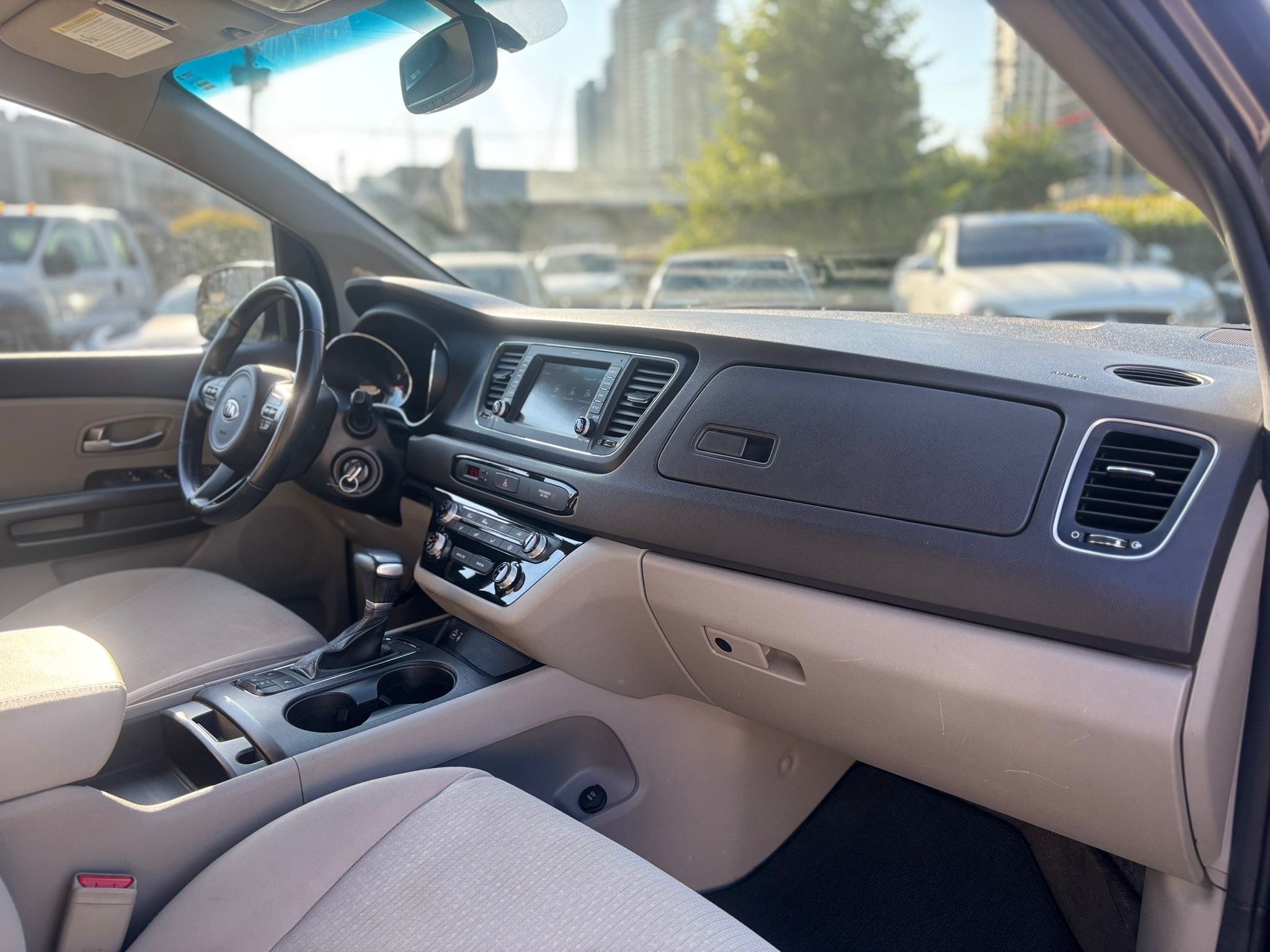 /canwestautoinc/2017-Kia-Sedona-9301237170510583.jpg