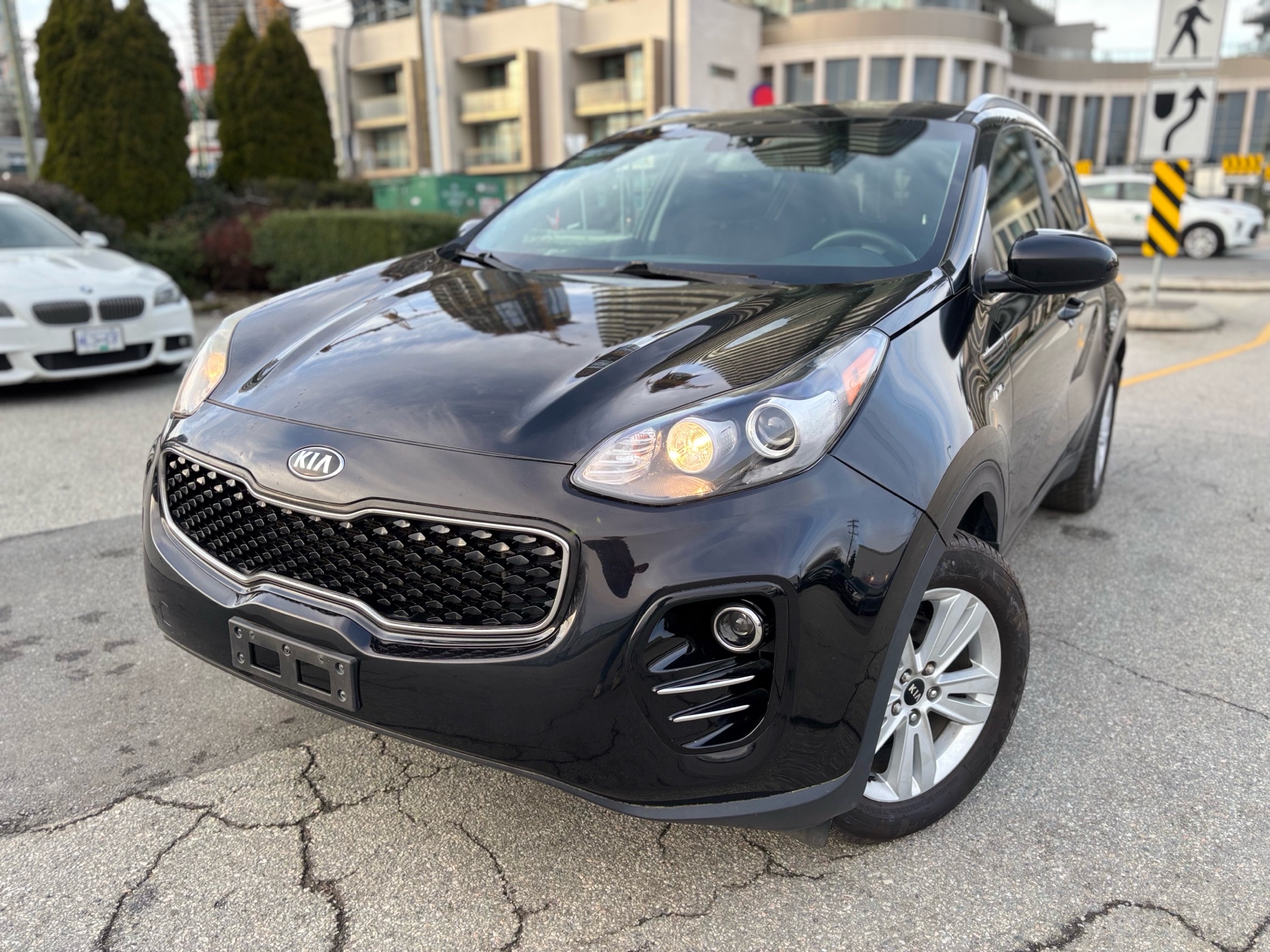 /canwestautoinc/2017-Kia-Sportage-12006318863738086.jpg