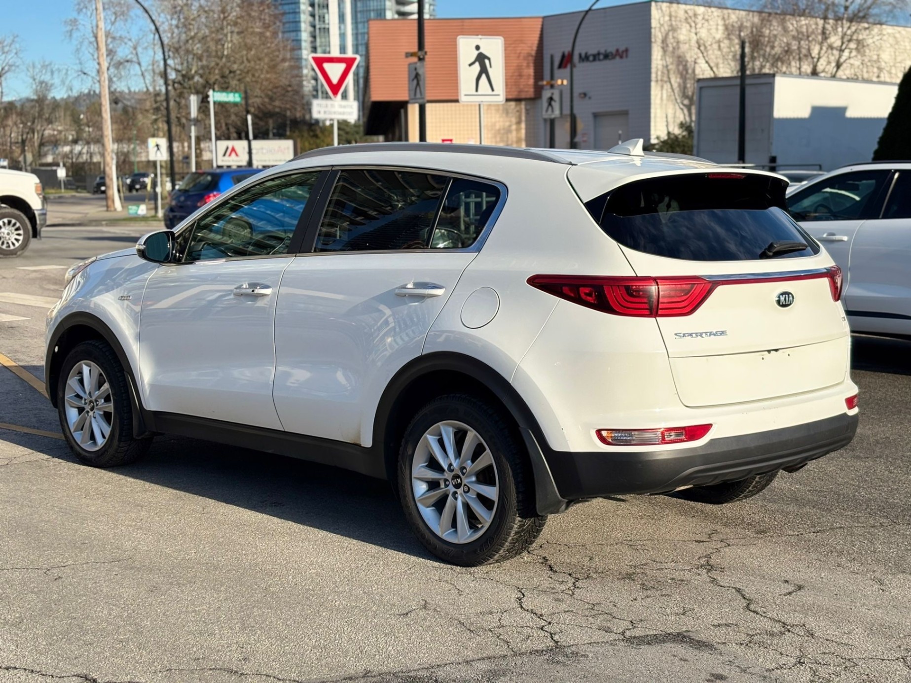/canwestautoinc/2017-Kia-Sportage-42573759371371245.jpg