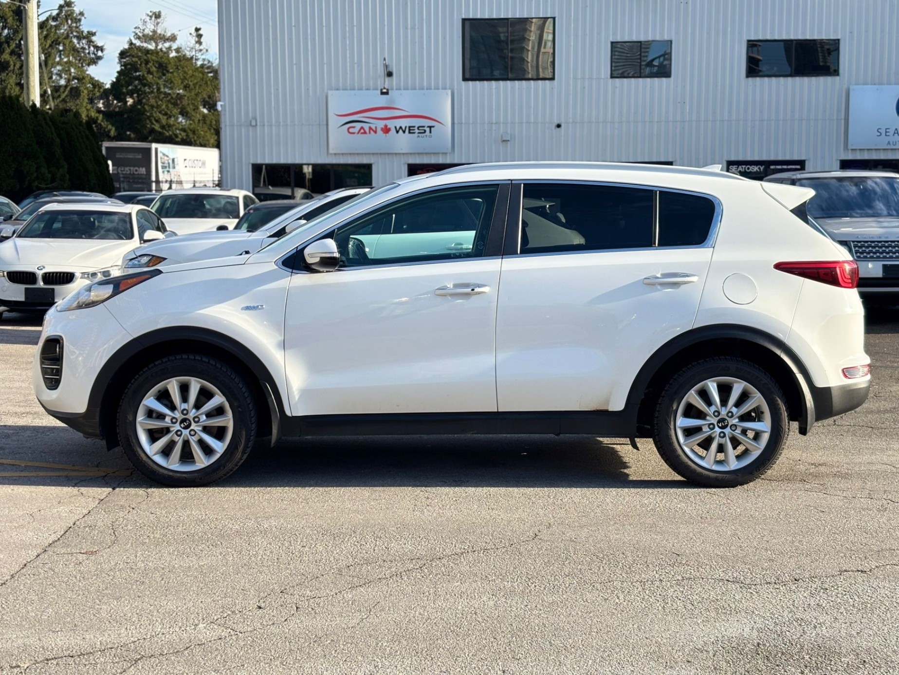 /canwestautoinc/2017-Kia-Sportage-893951576125738.jpg