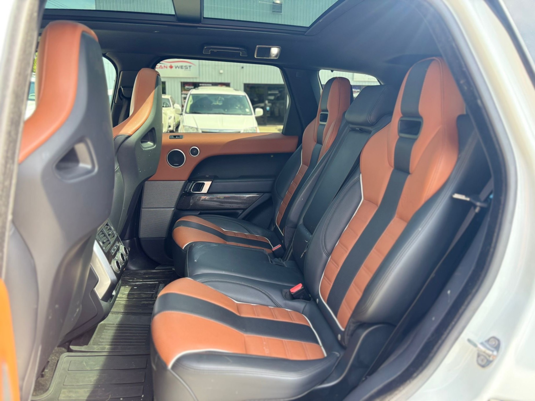/canwestautoinc/2017-LandRover-RangeRover-4398941035927981.jpg