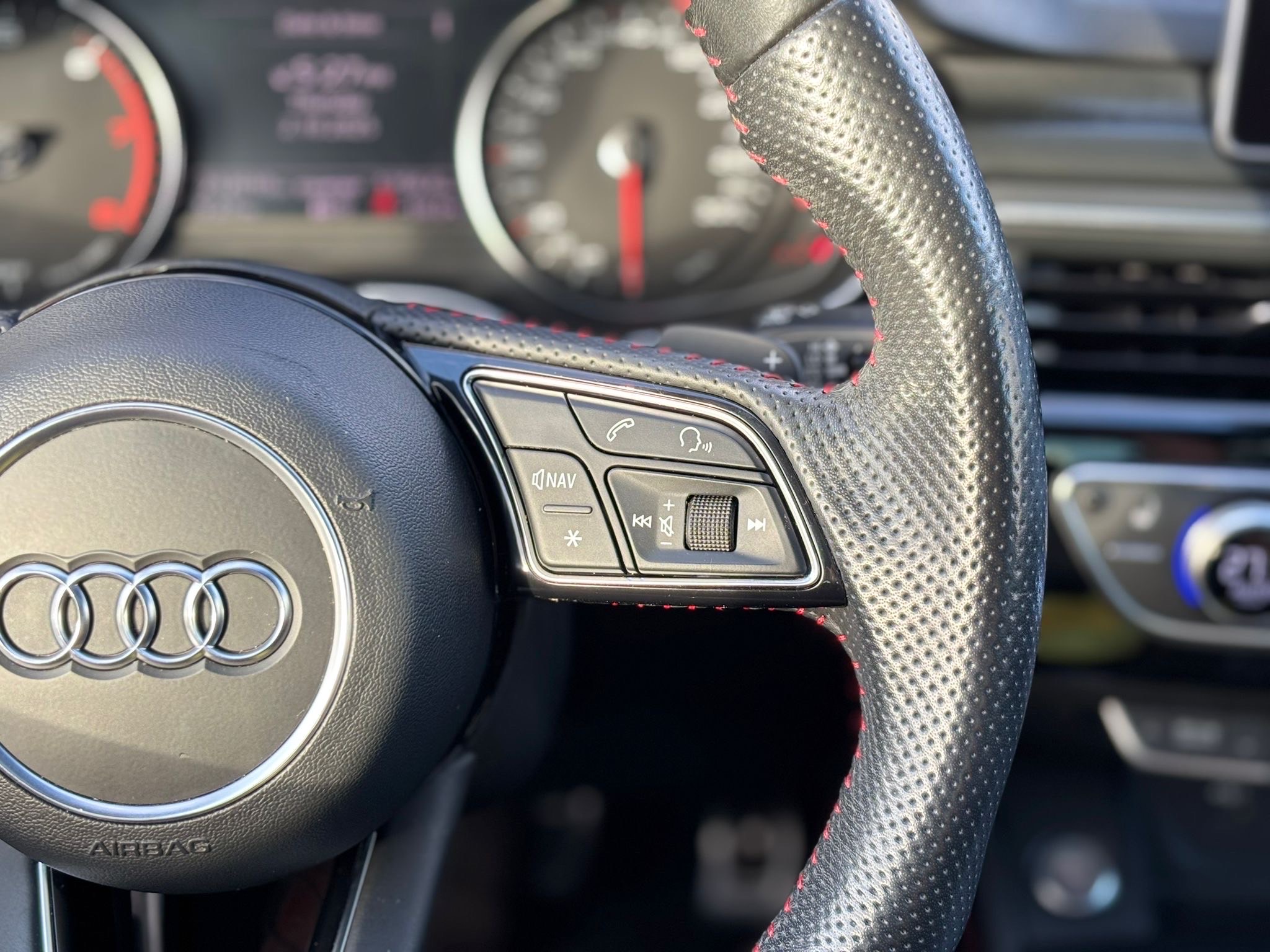 /canwestautoinc/2018-Audi-A4-17037769693242089.jpg