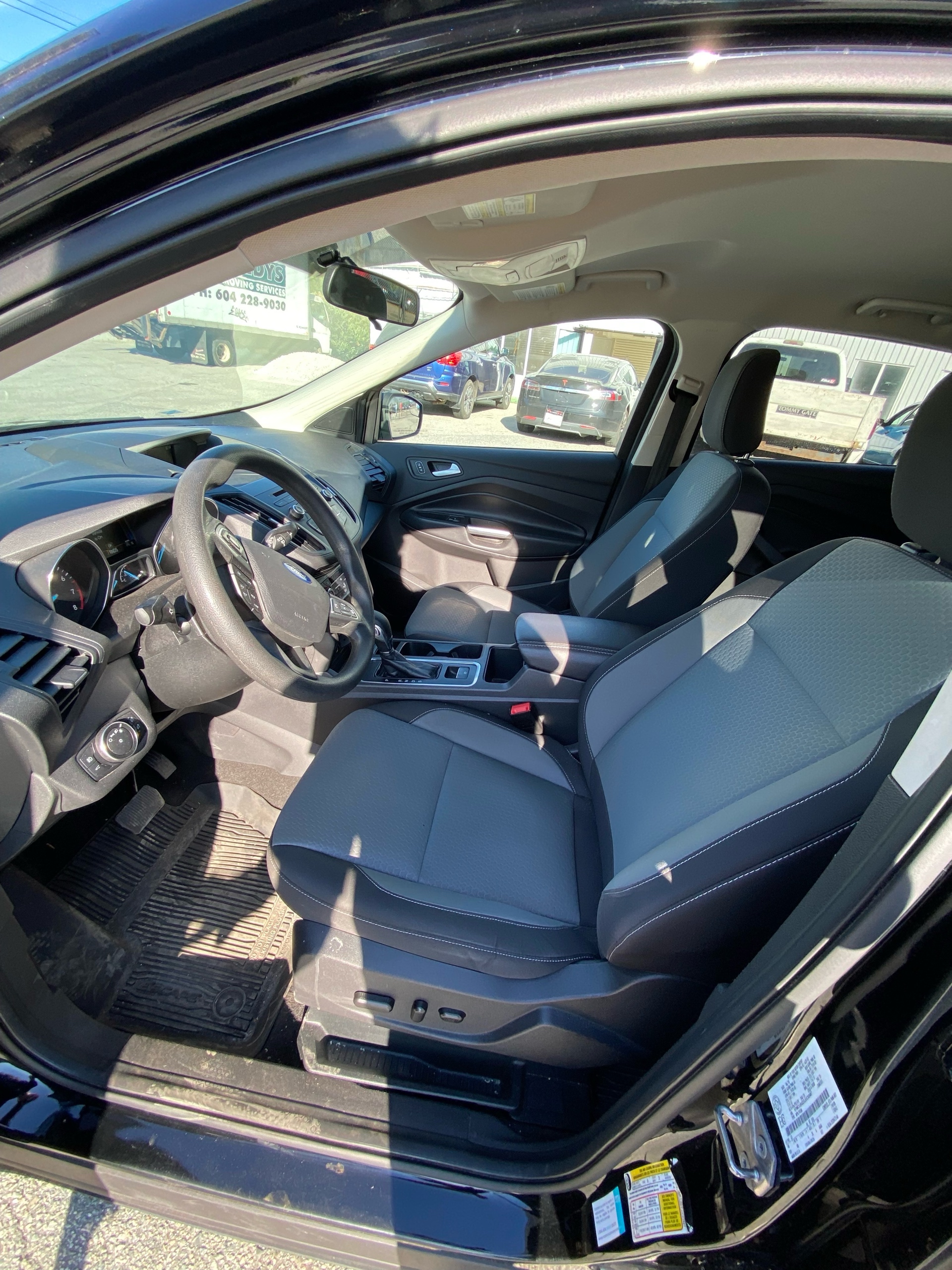 /canwestautoinc/2018-Ford-Escape-04813096356997515.jpg