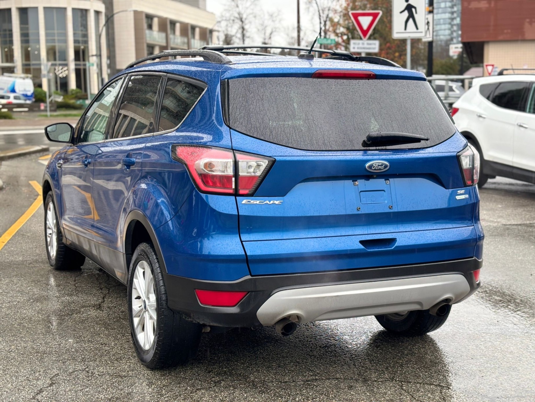 /canwestautoinc/2018-Ford-Escape-22265751821973545.jpg