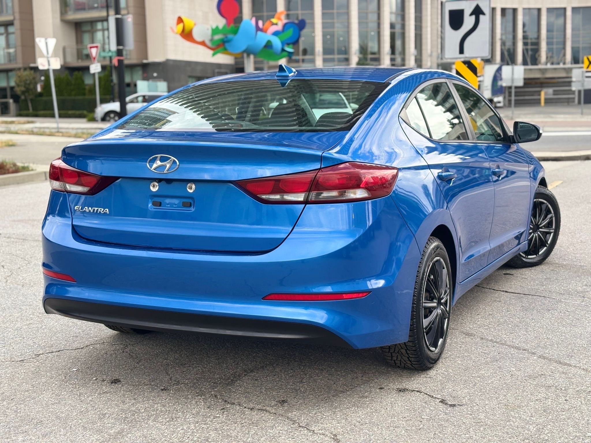 /canwestautoinc/2018-Hyundai-Elantra-342487931880435.jpg