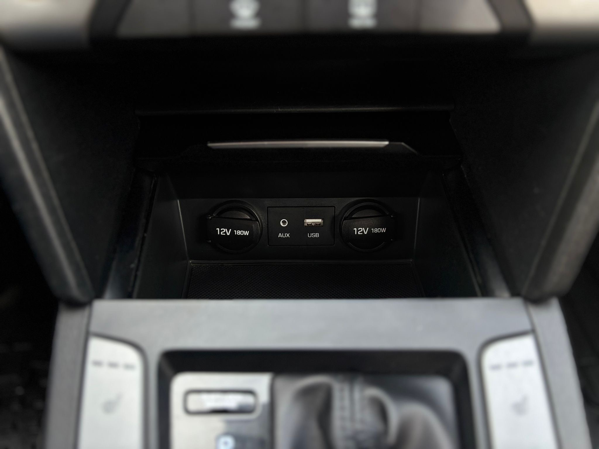 /canwestautoinc/2018-Hyundai-Elantra-9241009133331382.jpg