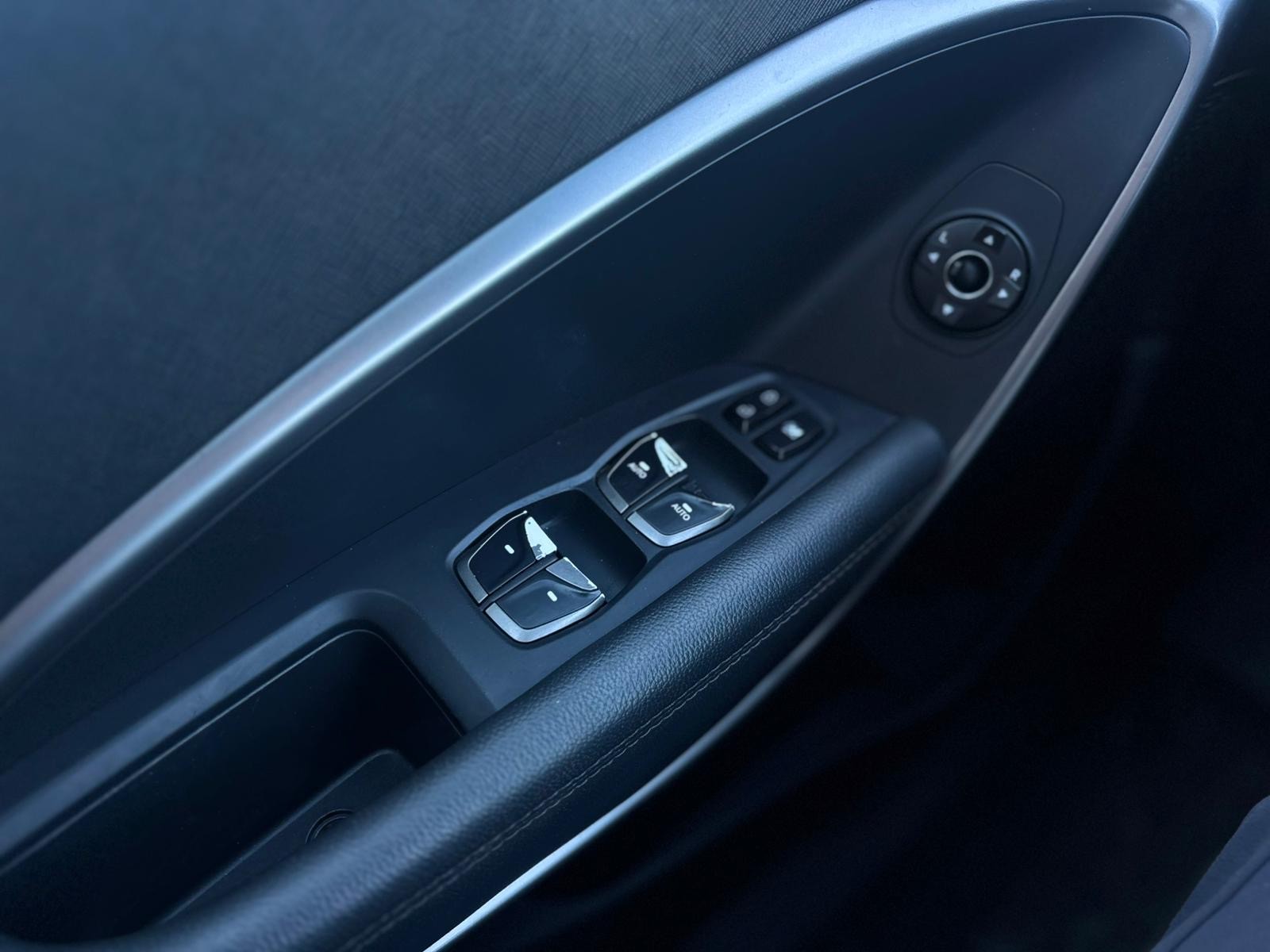 /canwestautoinc/2018-Hyundai-SantaFe-04273756225495973.jpg