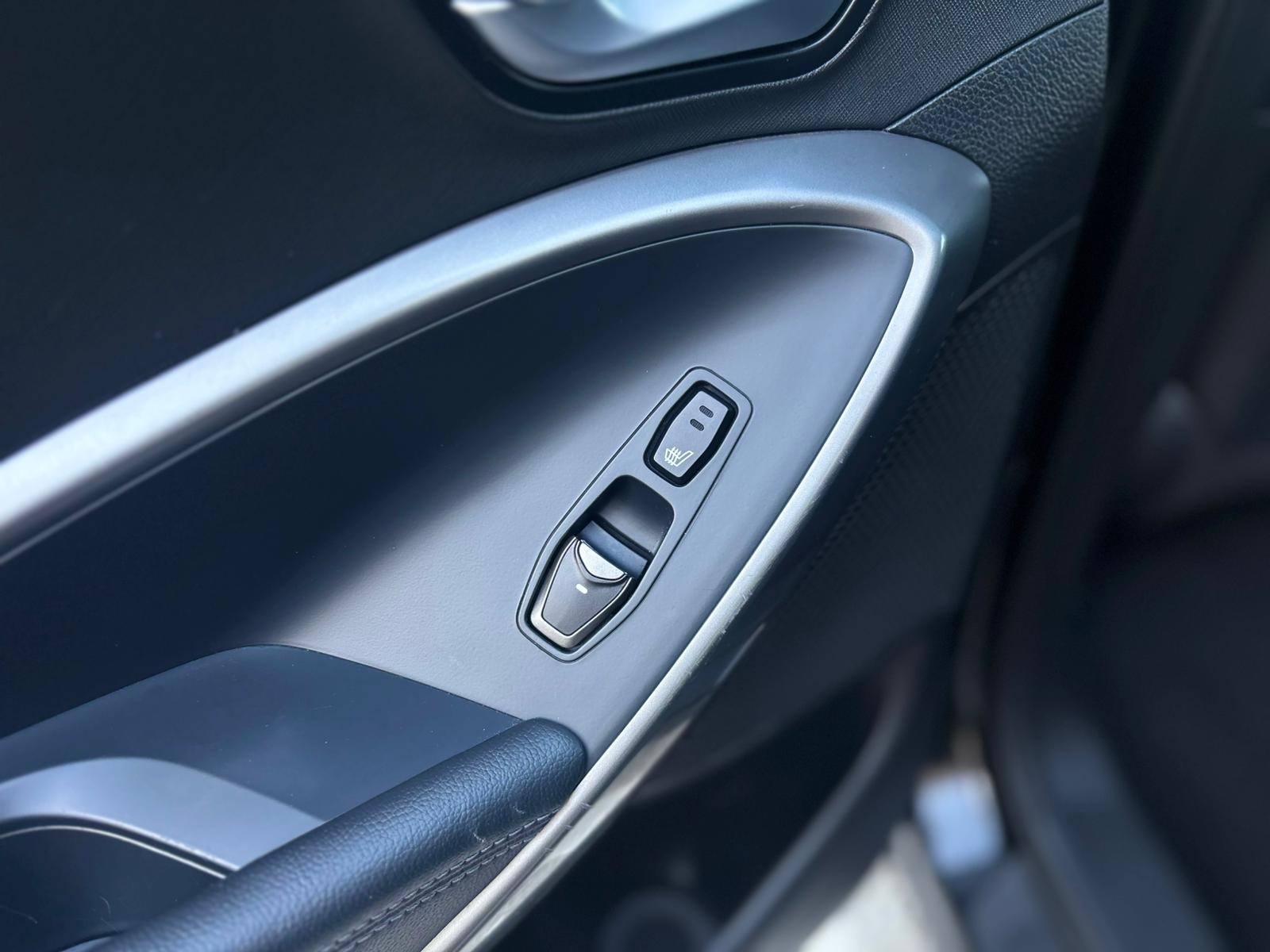 /canwestautoinc/2018-Hyundai-SantaFe-1301271922548355.jpg