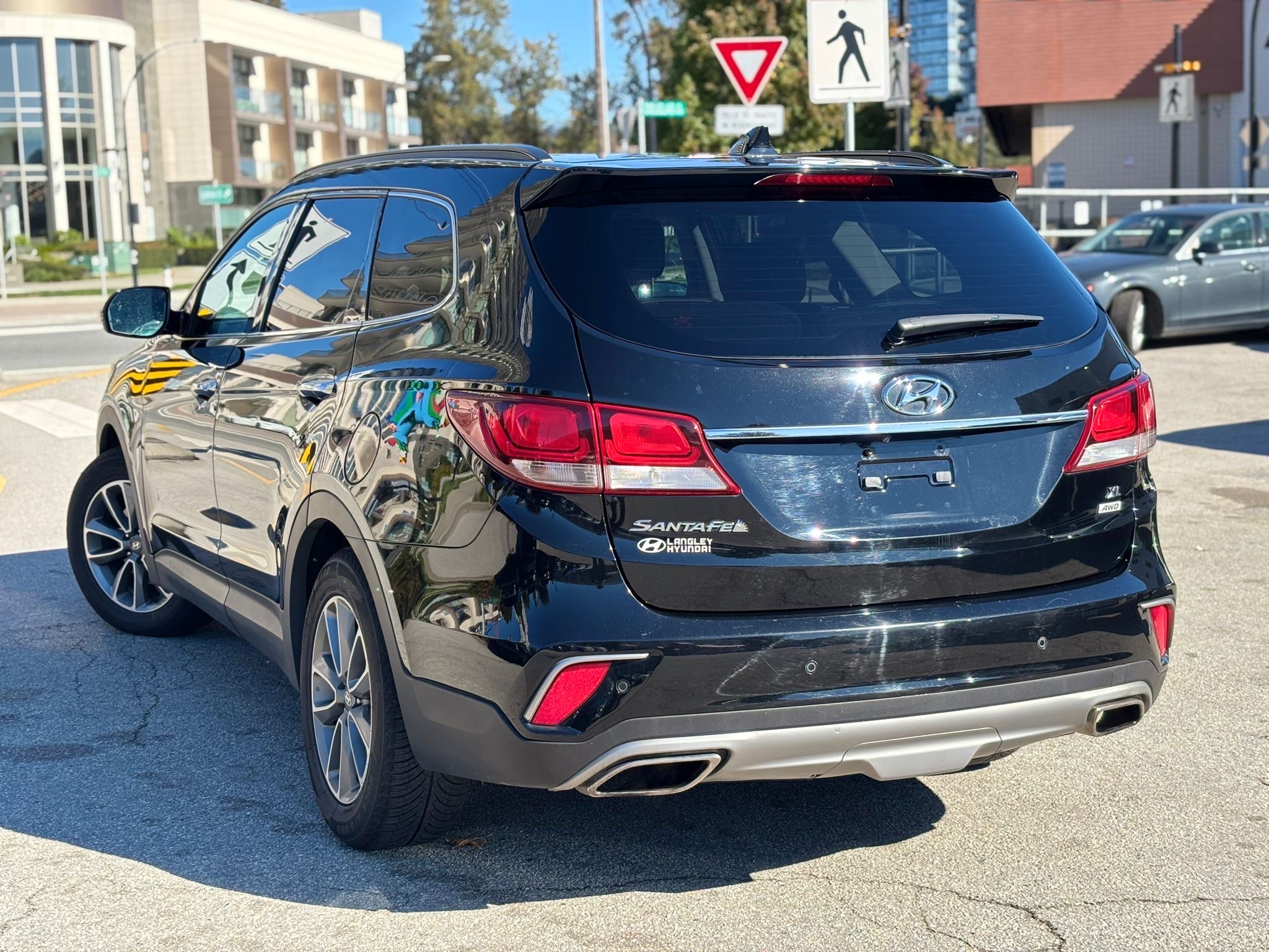 /canwestautoinc/2018-Hyundai-SantaFe-640144221835169.jpg