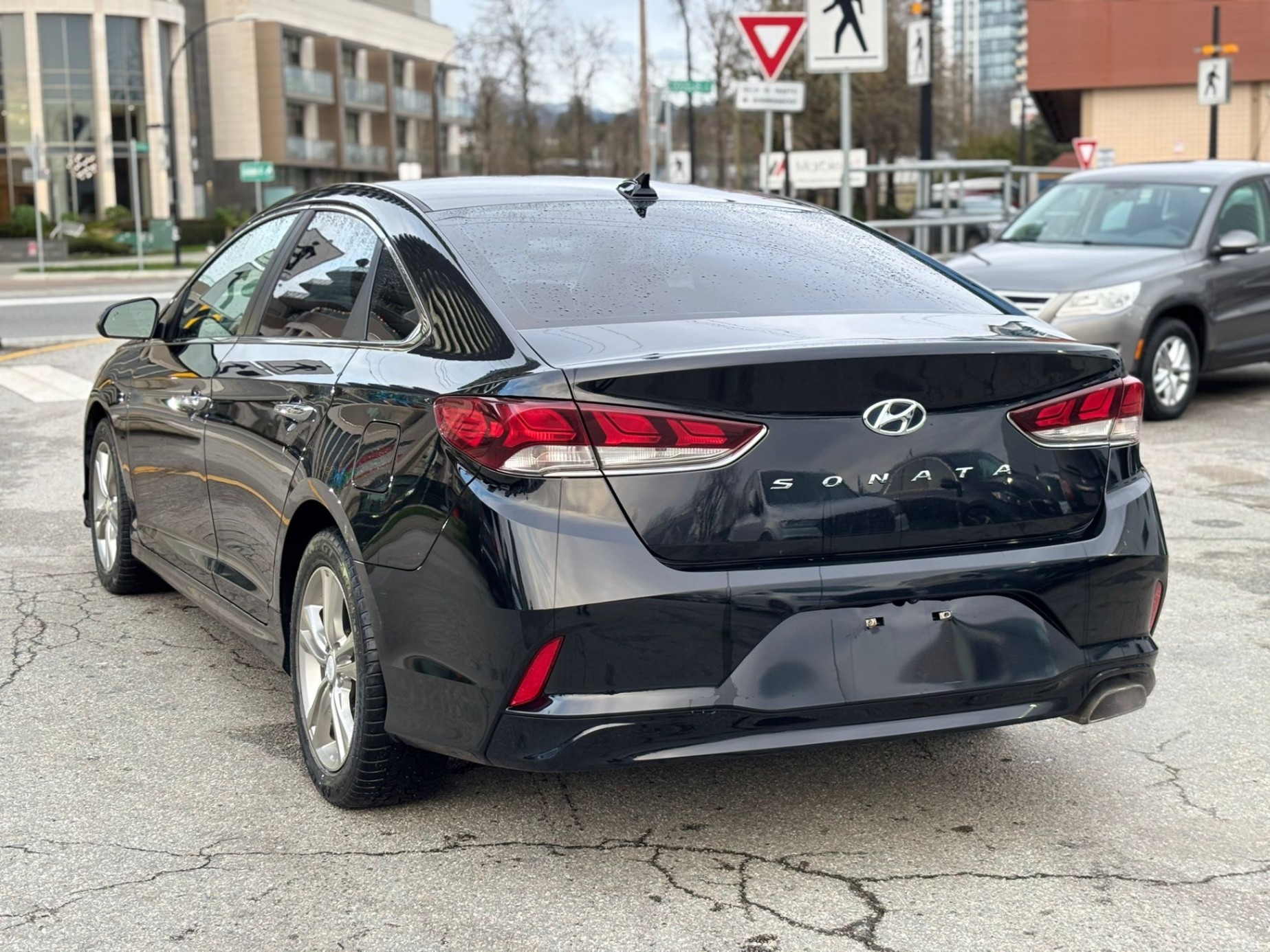 /canwestautoinc/2018-Hyundai-Sonata-07699460421789484.jpg