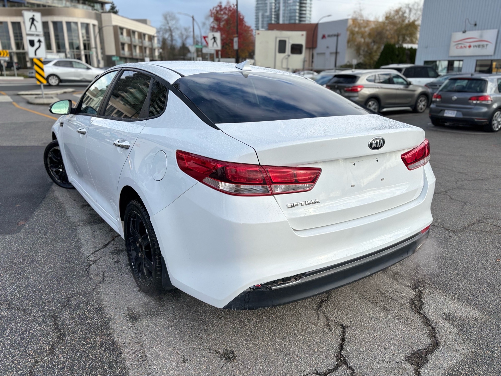 /canwestautoinc/2018-Kia-Optima-031216221158146373.jpg
