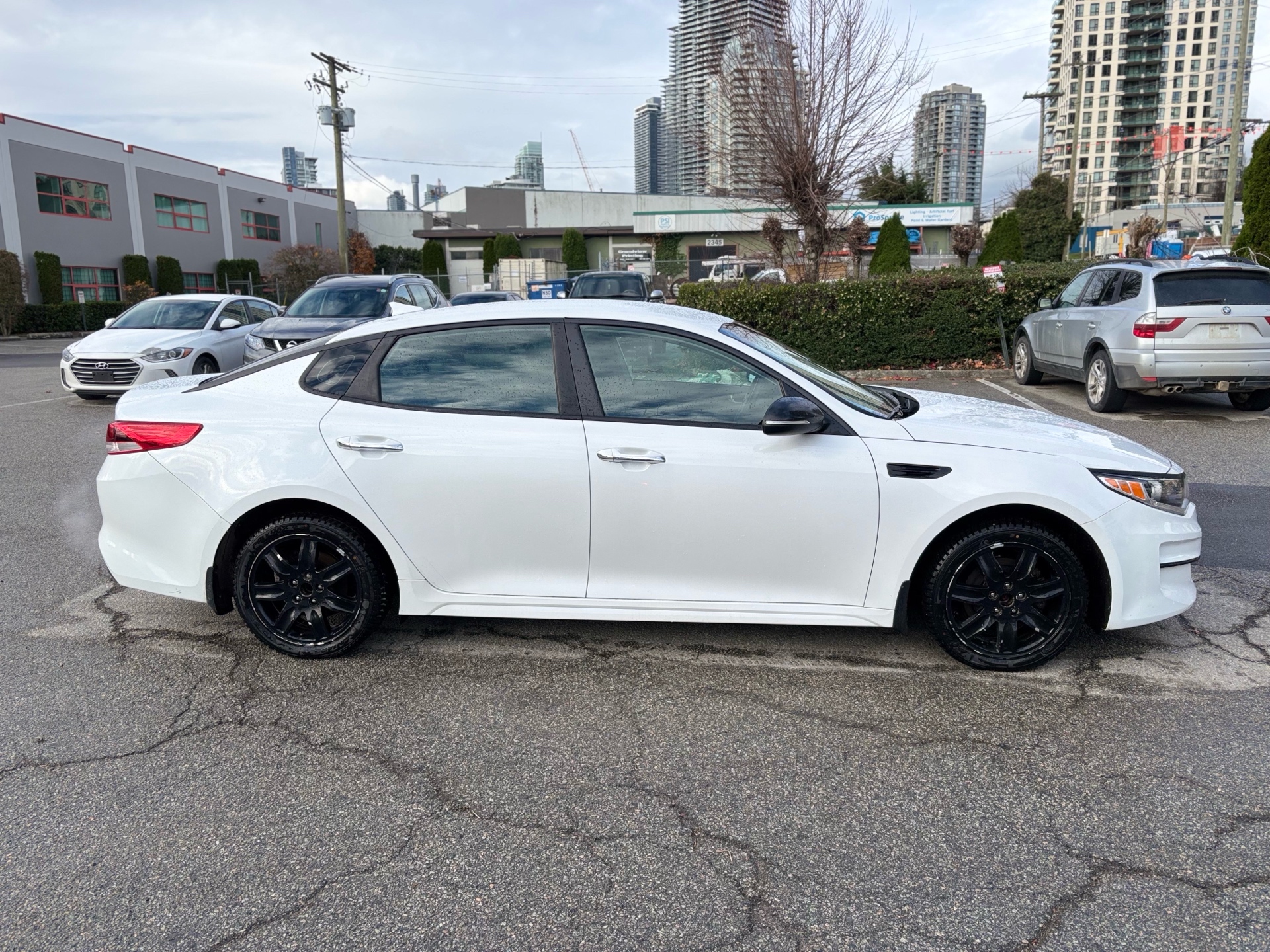 /canwestautoinc/2018-Kia-Optima-7134415012750566.jpg