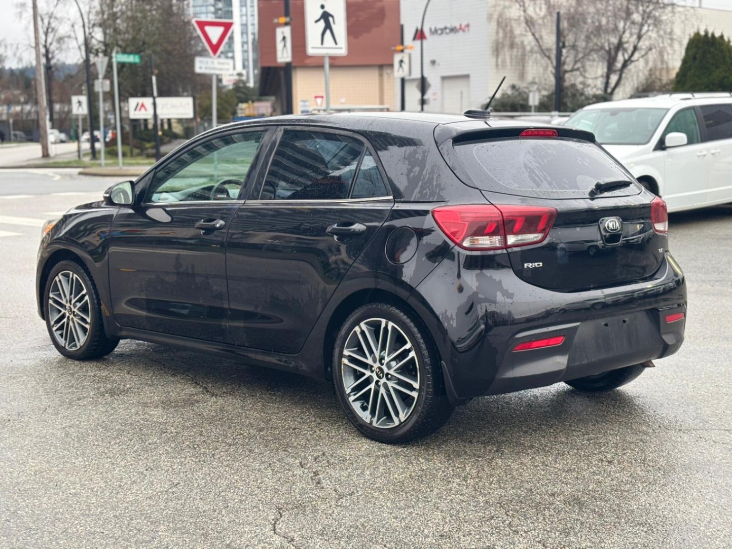 /canwestautoinc/2018-Kia-Rio5-door-9688639634124554.jpg