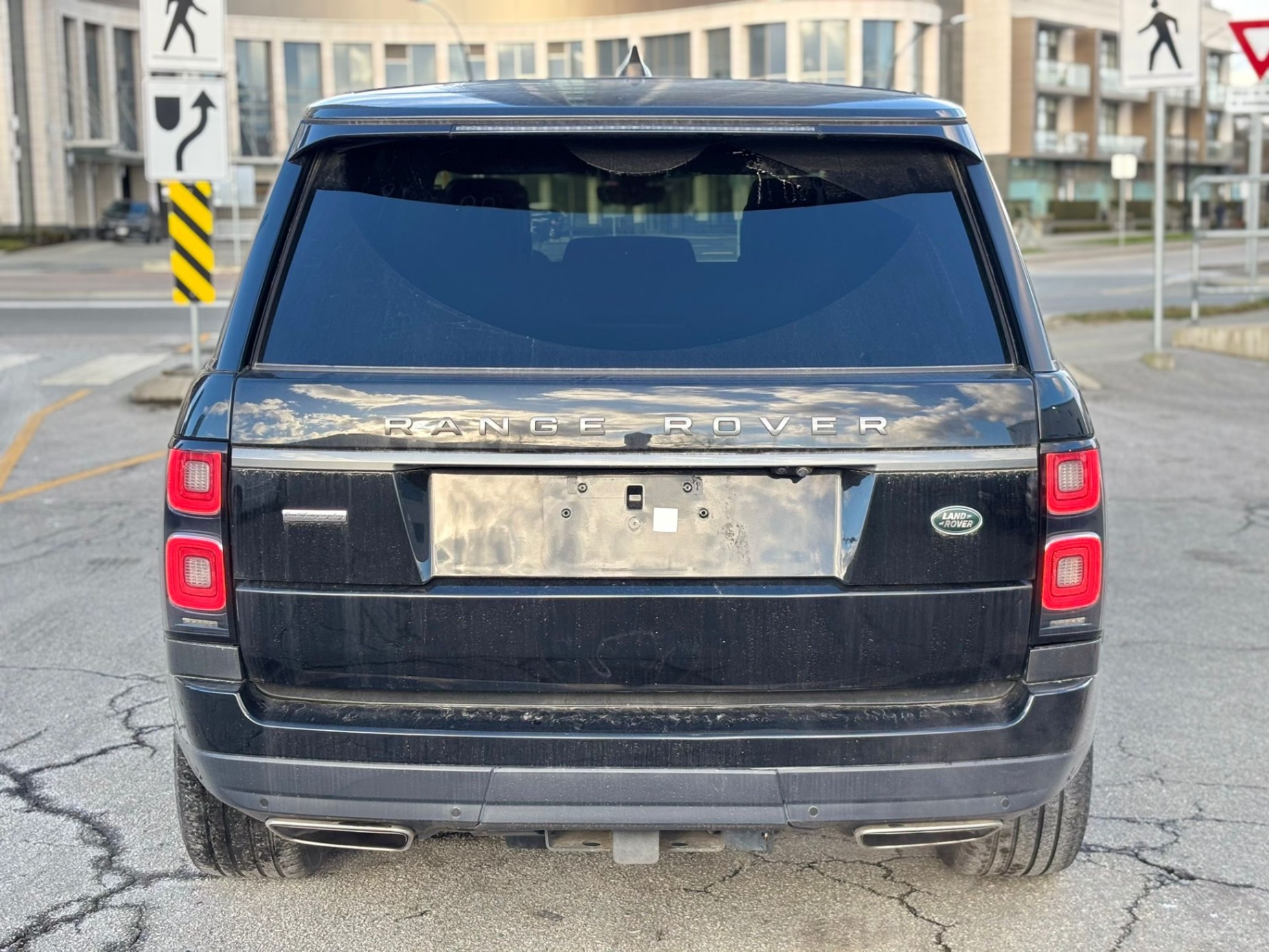 /canwestautoinc/2018-LandRover-RangeRover-7358480826291369.jpg