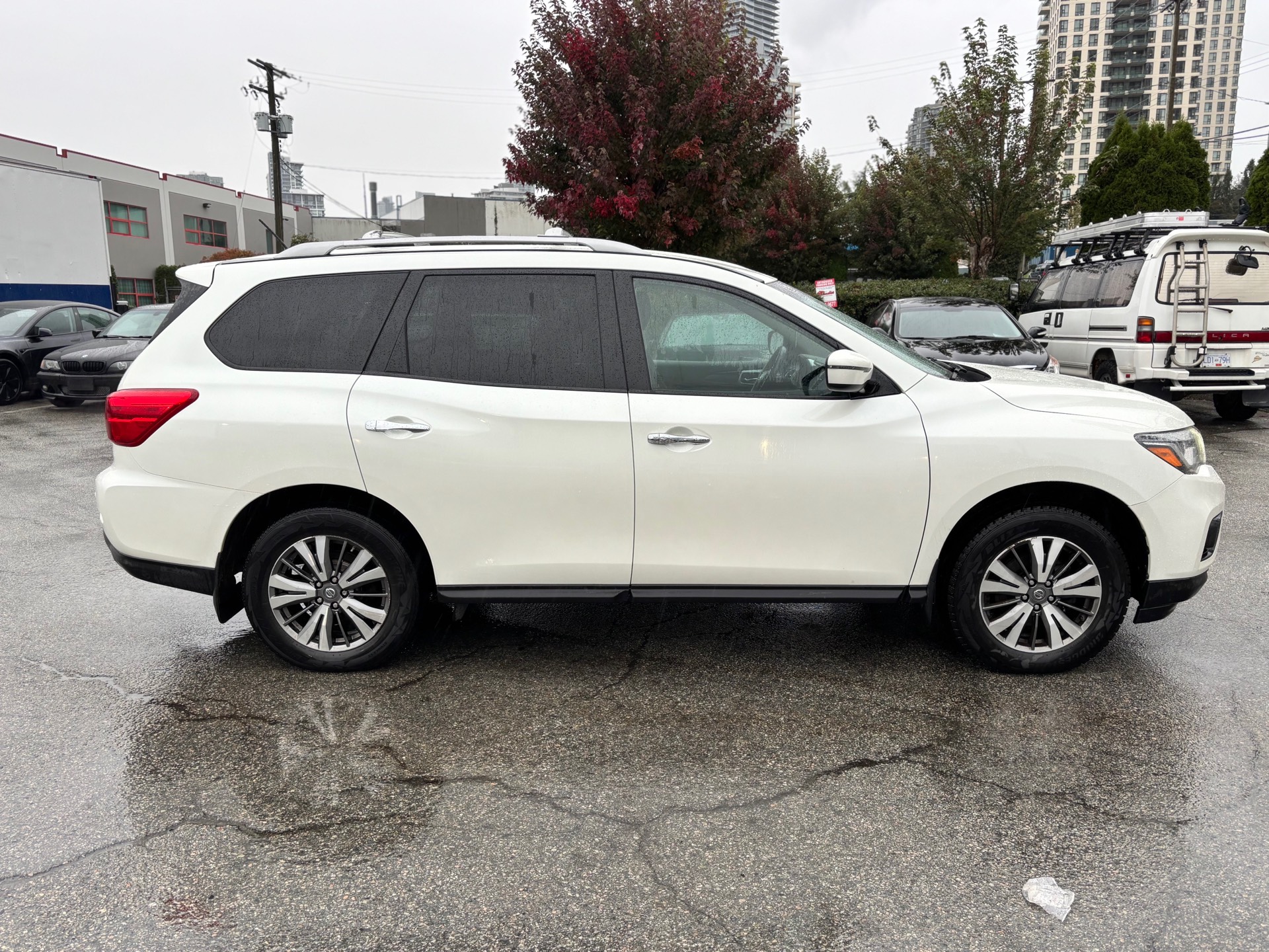 /canwestautoinc/2018-Nissan-Pathfinder-9891800367624846.jpg