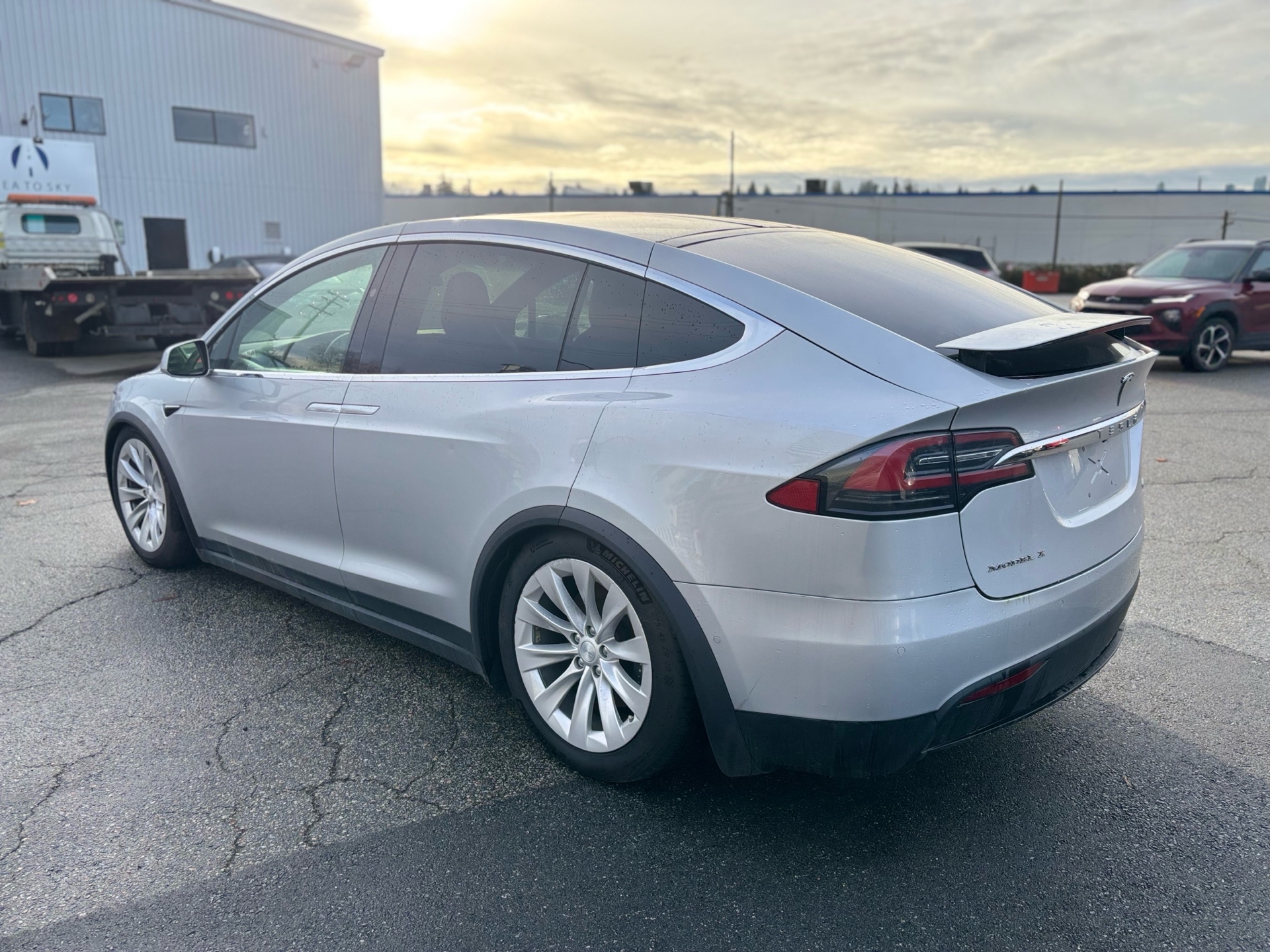 /canwestautoinc/2018-Tesla-ModelX-05071888369265576.jpg