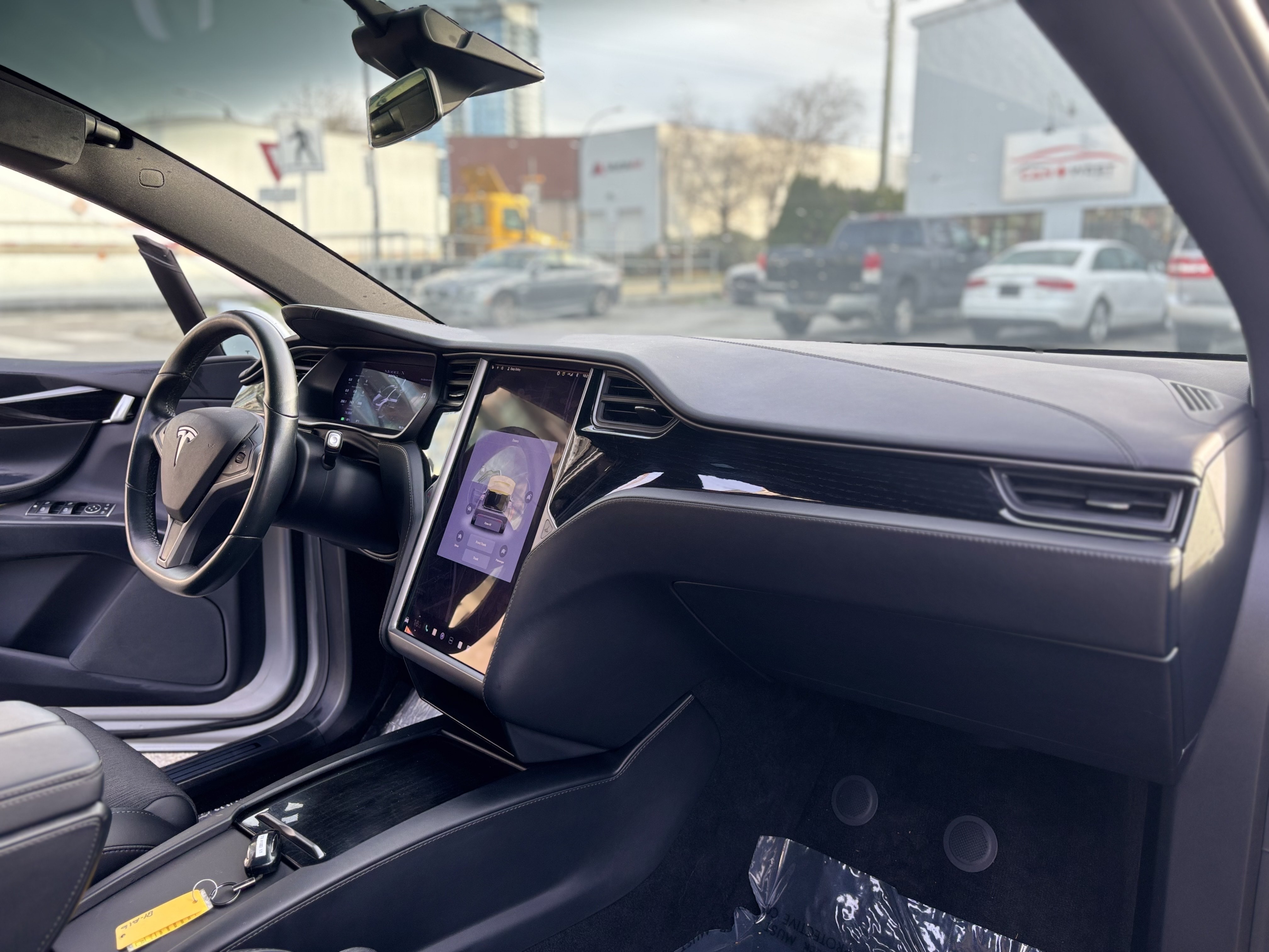 /canwestautoinc/2018-Tesla-ModelX-2702954428846087.jpg