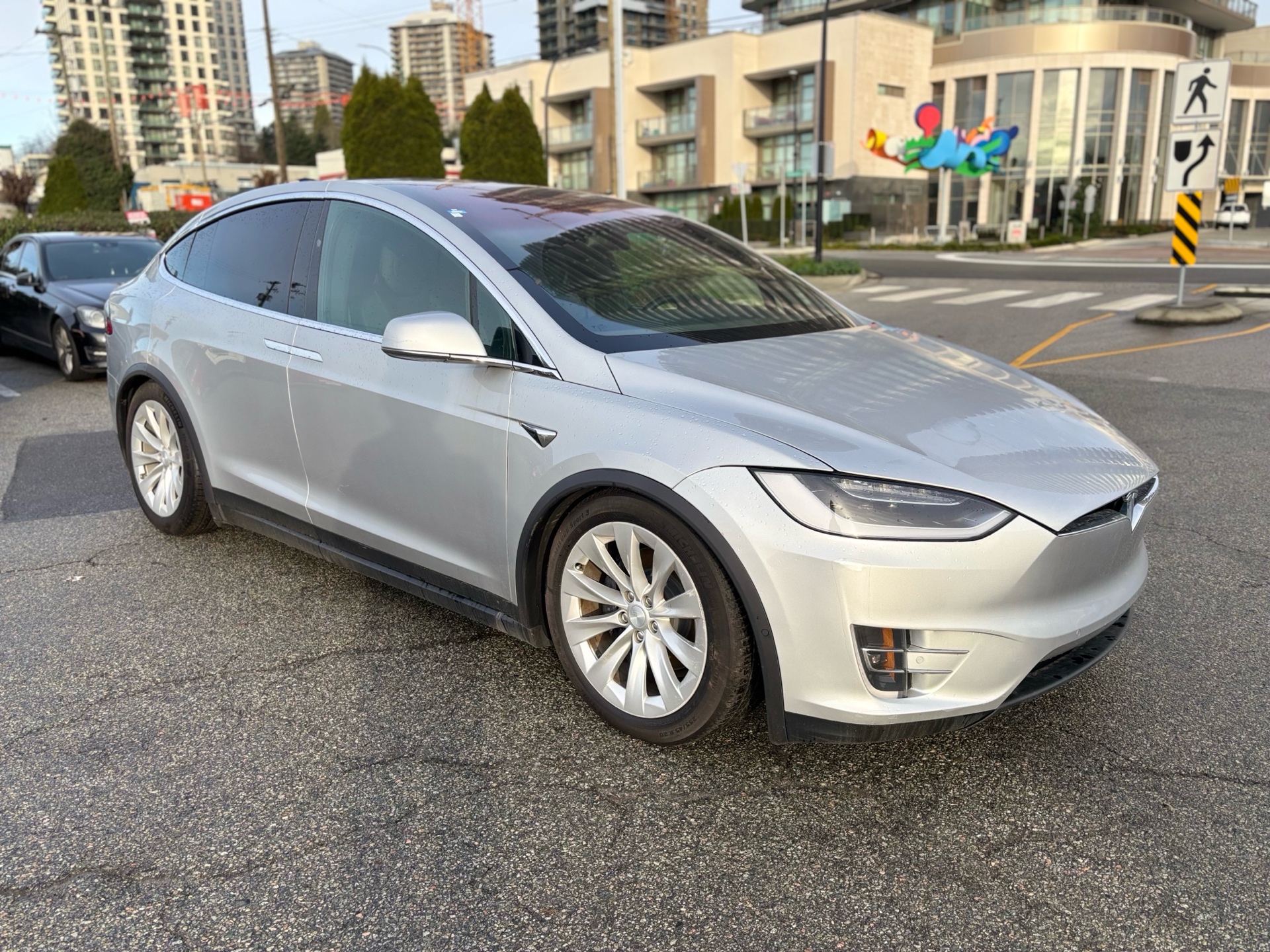 /canwestautoinc/2018-Tesla-ModelX-646132805455325.jpg