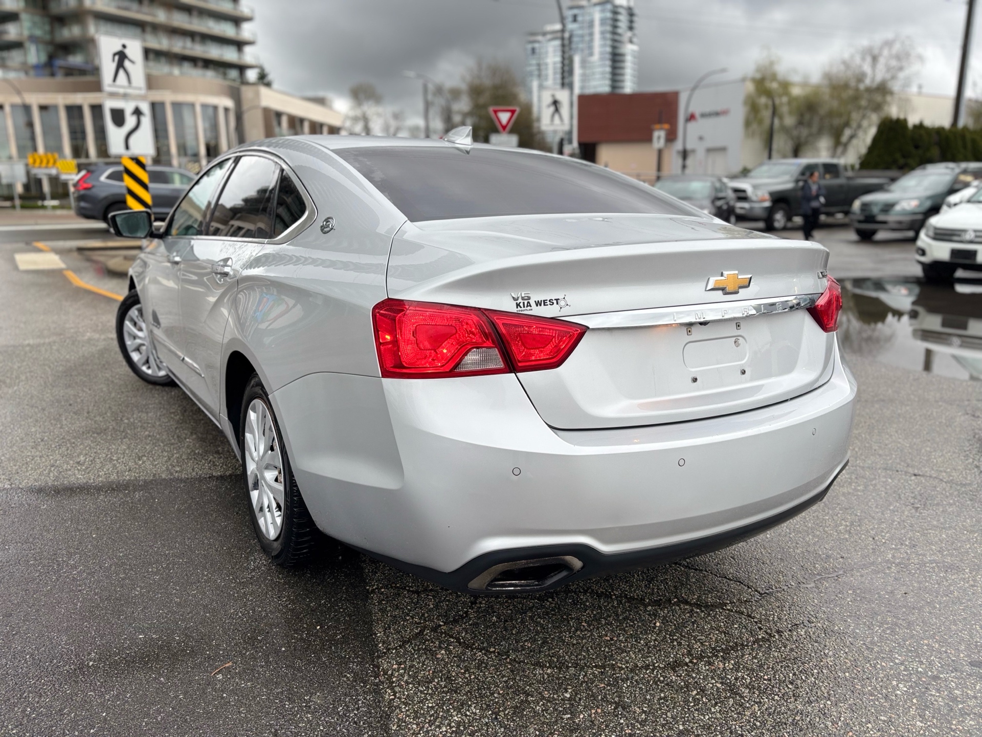 /canwestautoinc/2019-Chevrolet-Impala-010330597835581212.jpg