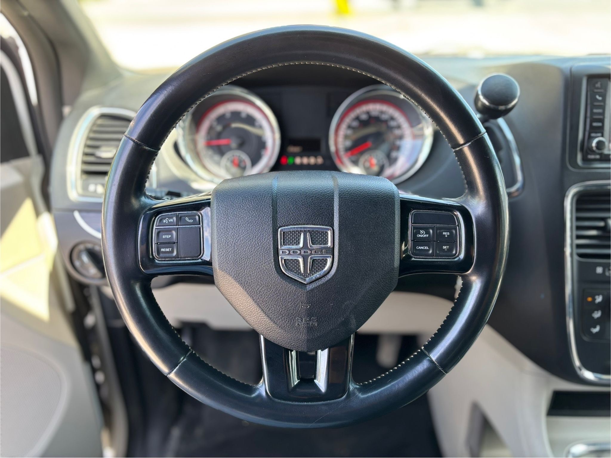 /canwestautoinc/2019-Dodge-GrandCaravan-09201479431460524.jpg