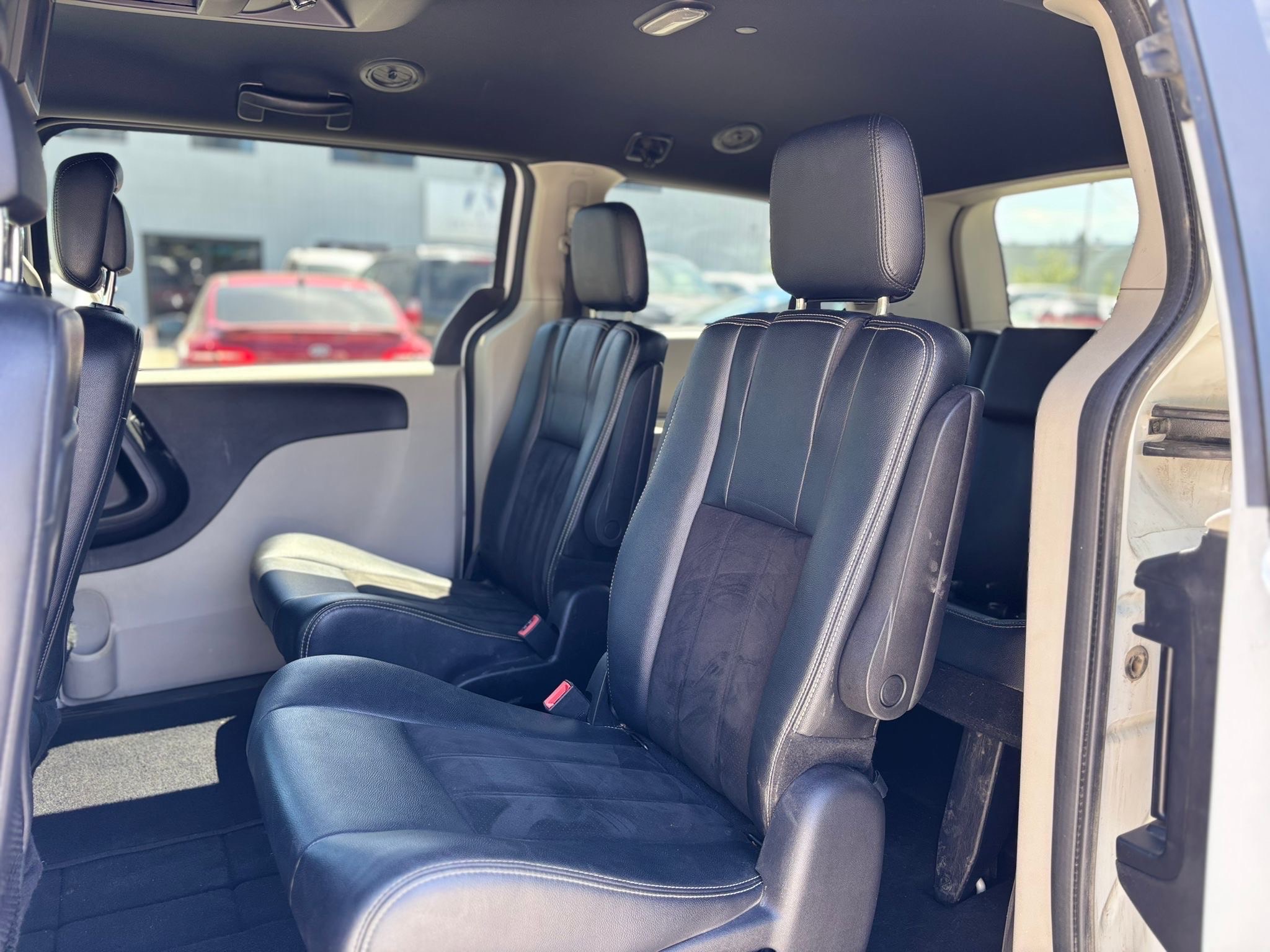 /canwestautoinc/2019-Dodge-GrandCaravan-35748645290490444.jpg