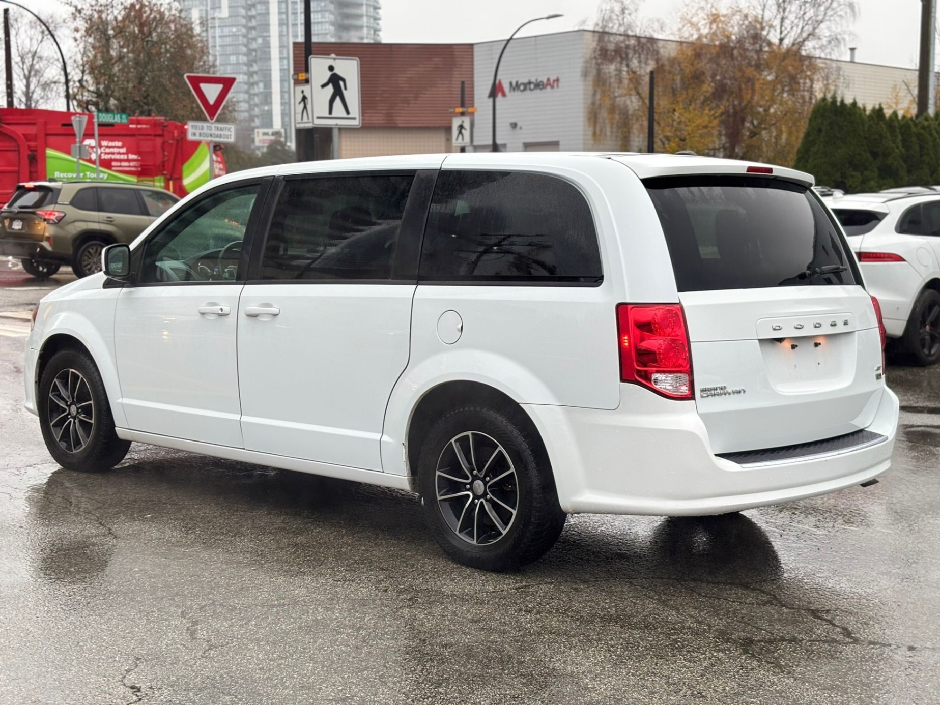 /canwestautoinc/2019-Dodge-GrandCaravan-8976833803939419.jpg