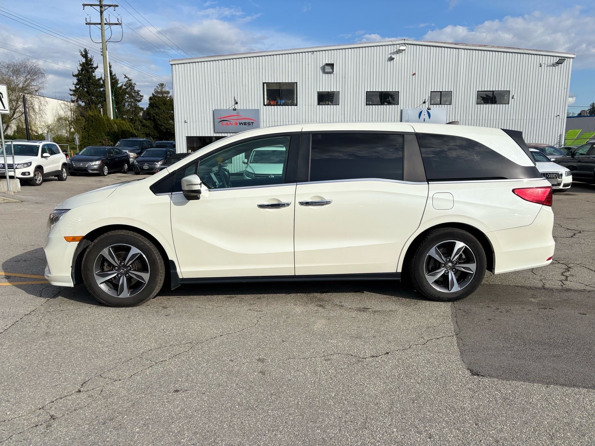/canwestautoinc/2019-Honda-Odyssey-257669907653967.jpg