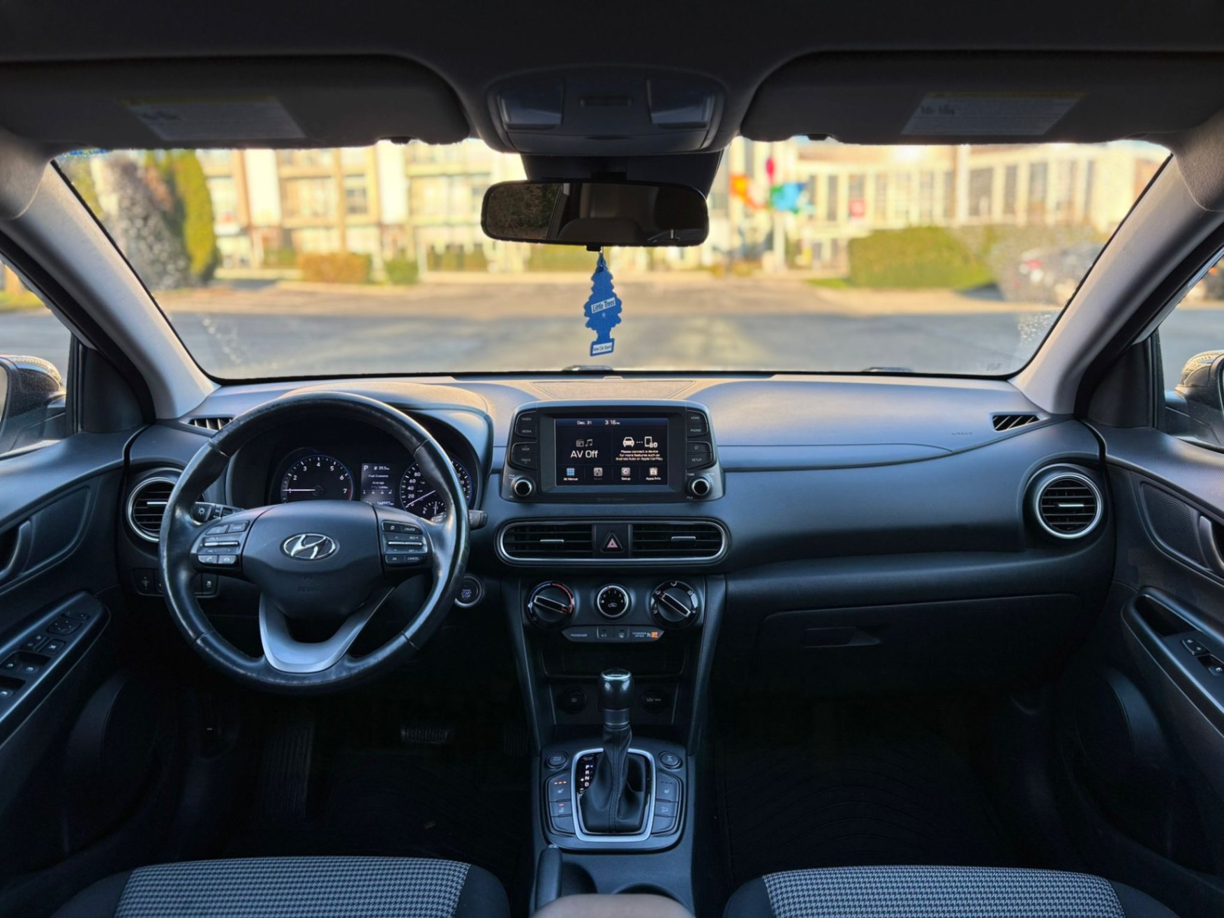 /canwestautoinc/2019-Hyundai-Kona-17592652175033696.jpg