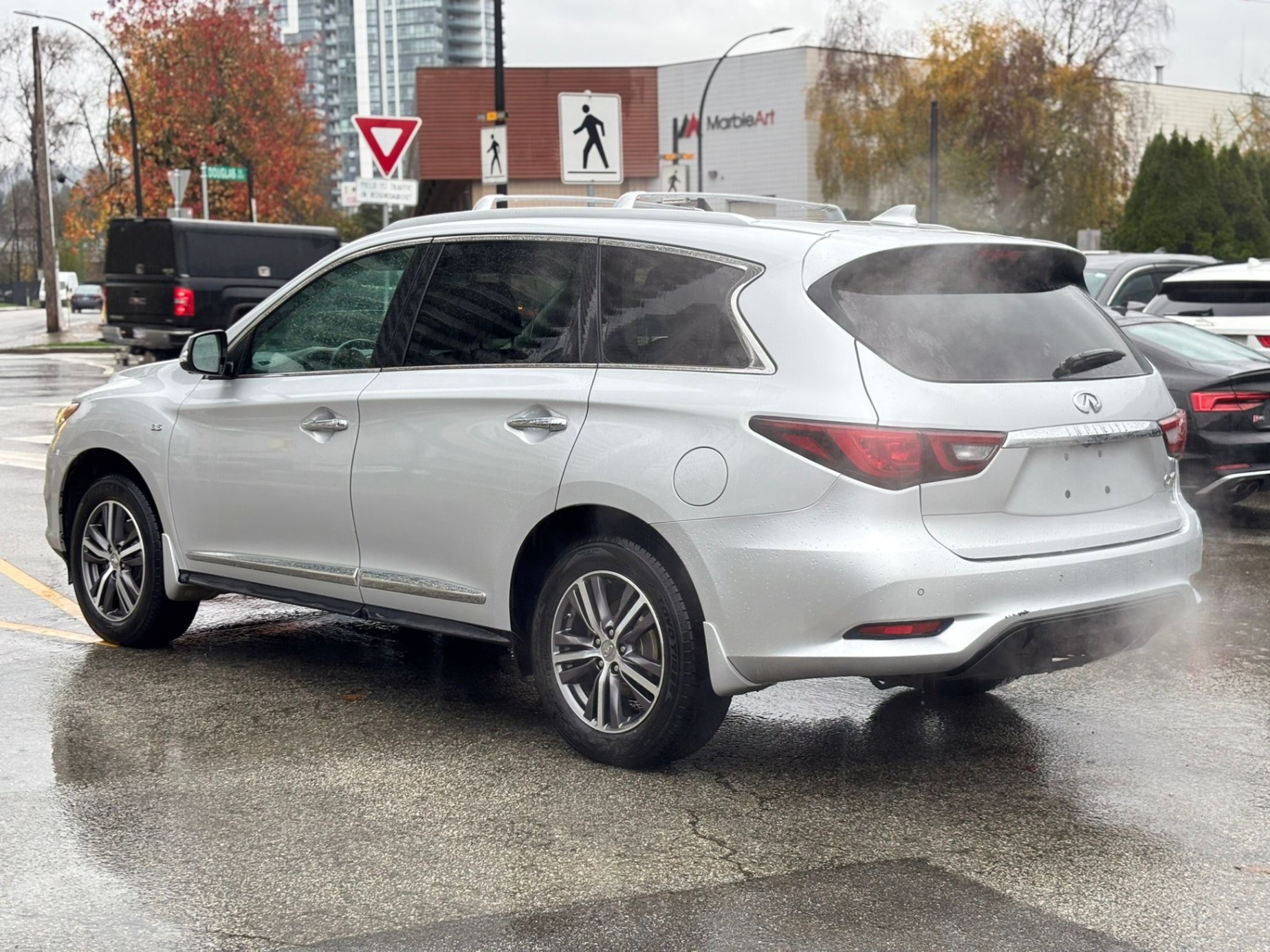 /canwestautoinc/2019-Infiniti-QX60-7720671560882877.jpg