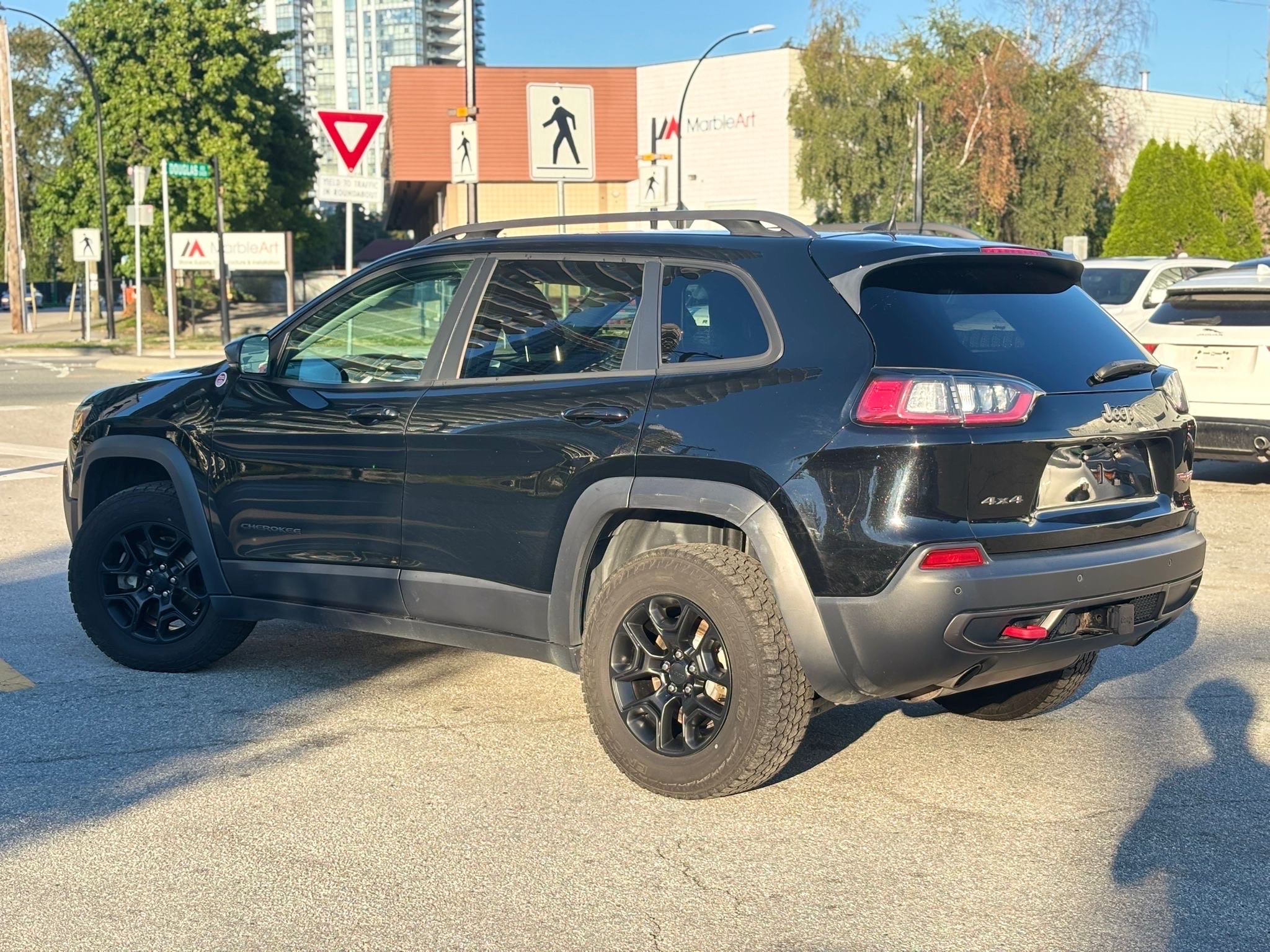 /canwestautoinc/2019-Jeep-Cherokee-2210733917696981.jpg