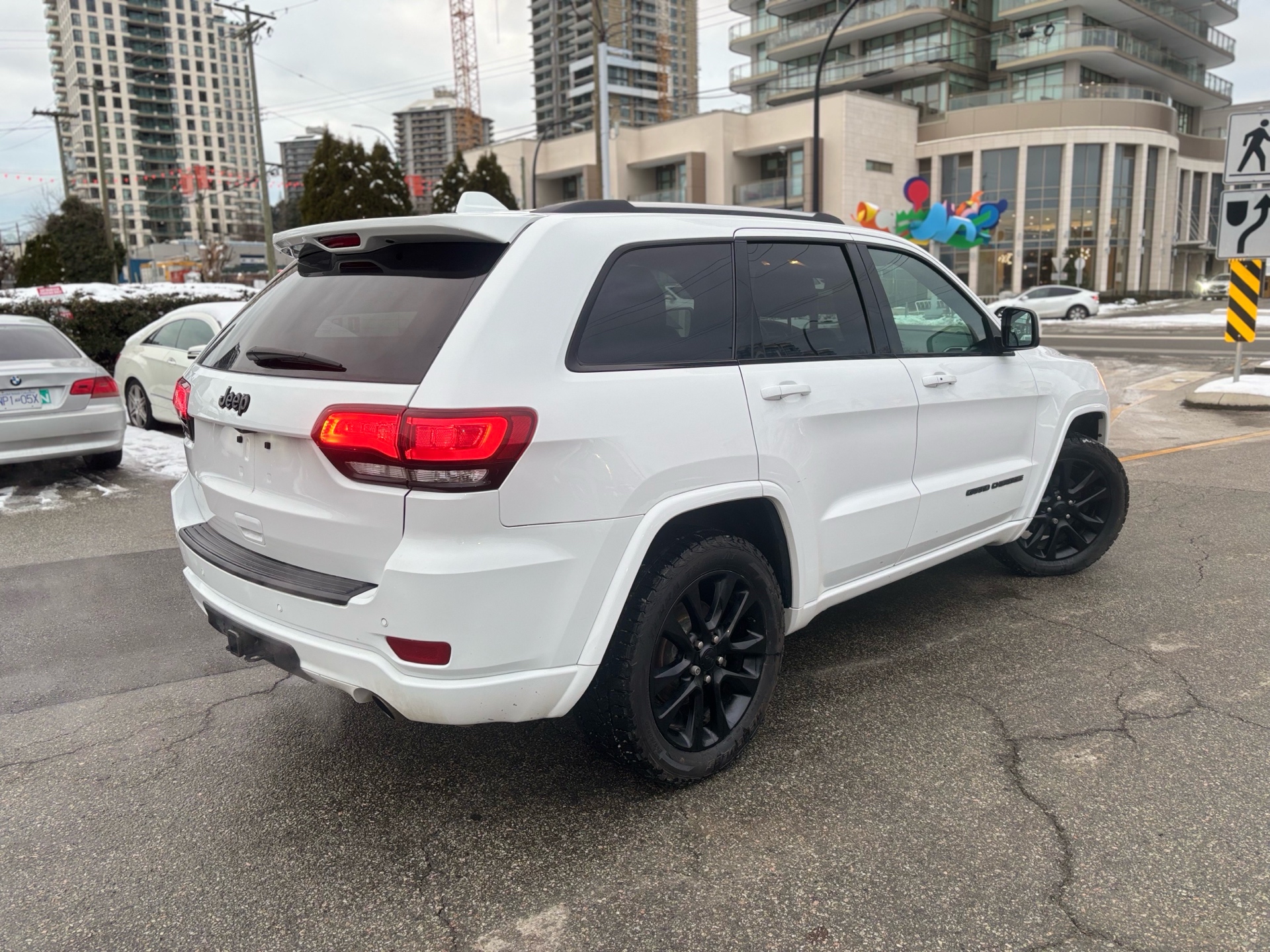 /canwestautoinc/2019-Jeep-GrandCherokee-2492362075565444.jpg