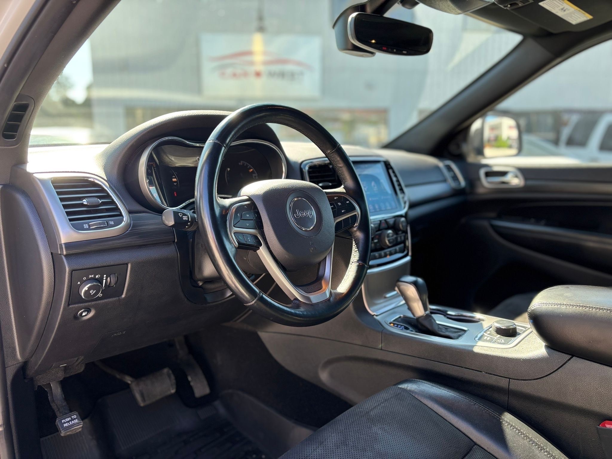 /canwestautoinc/2019-Jeep-GrandCherokee-6282436795983333.jpg