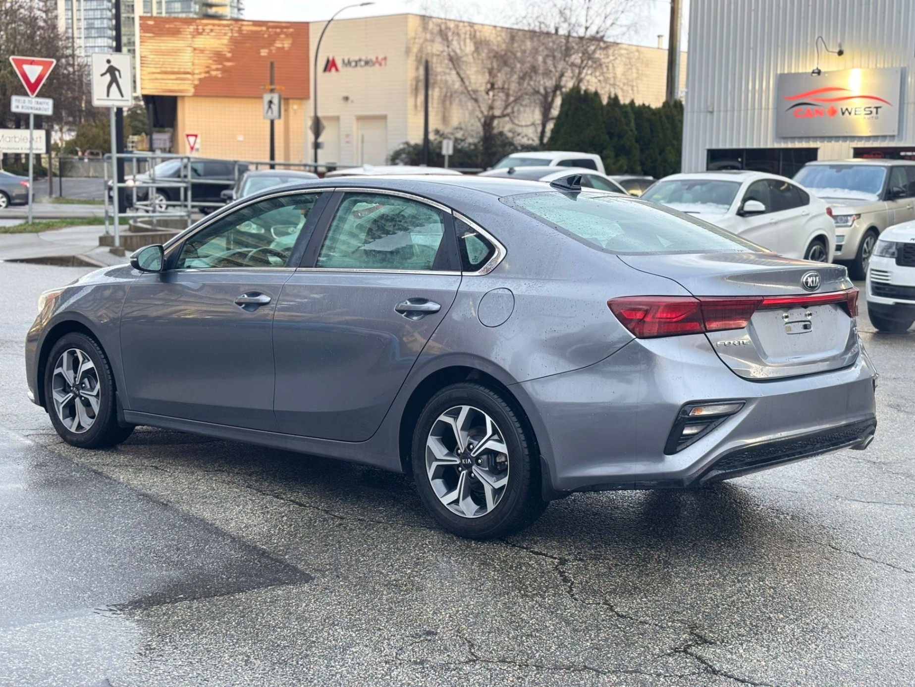 /canwestautoinc/2019-Kia-Forte-6143365852710299.jpg