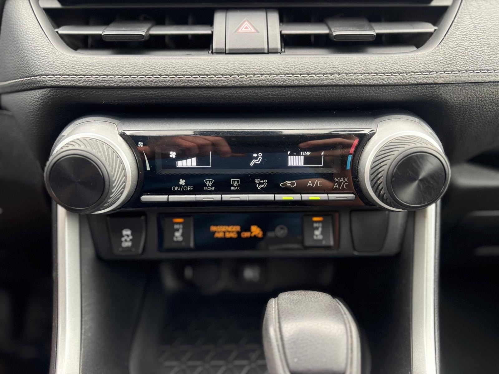 /canwestautoinc/2019-Toyota-RAV4-24712181110985076.jpg