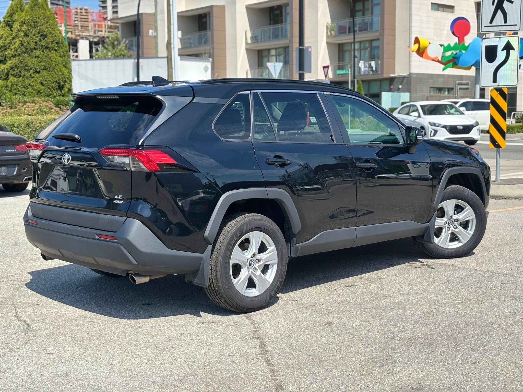 /canwestautoinc/2019-Toyota-RAV4-7666853103204951.jpg