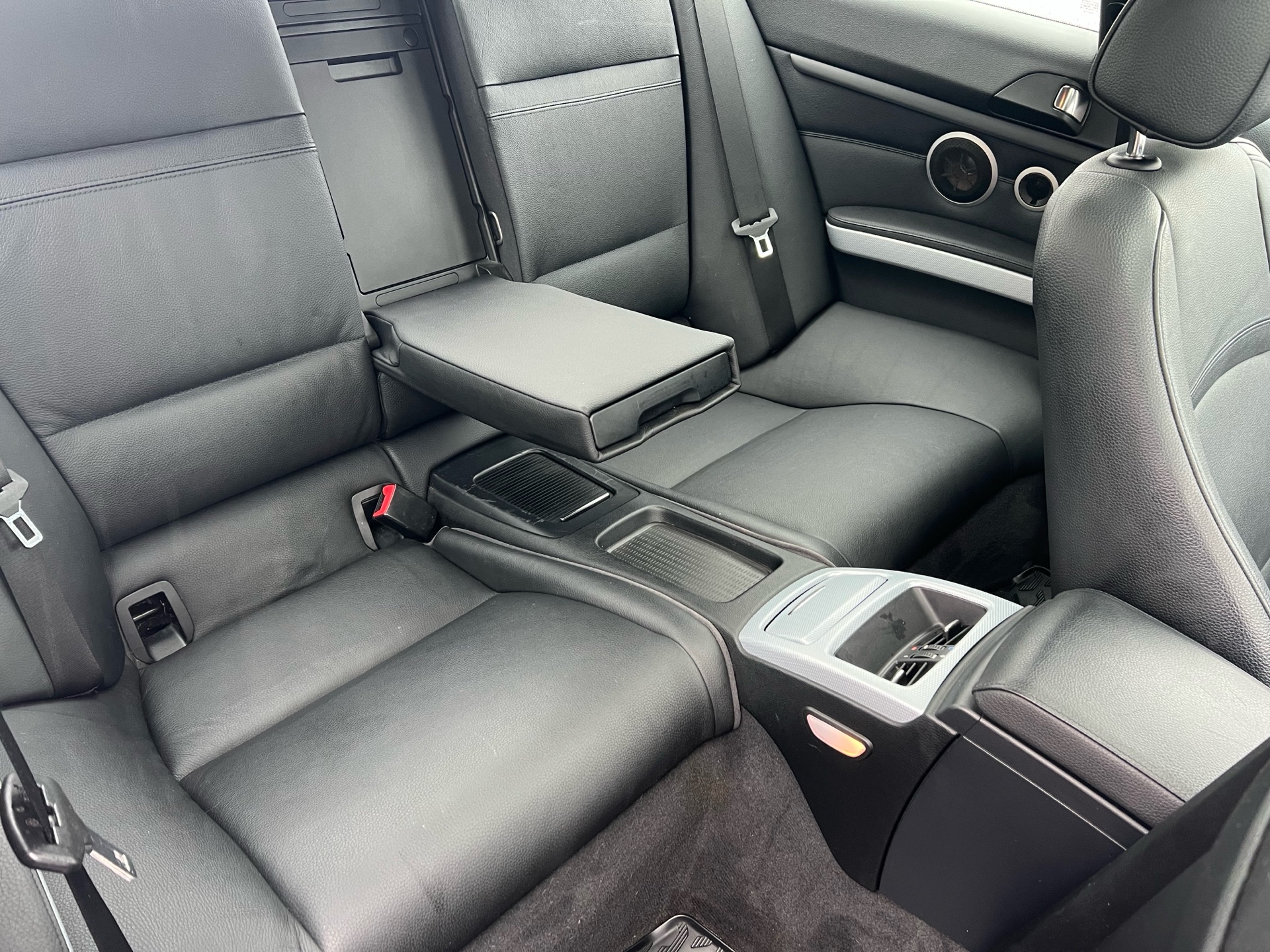 /carage/2010-BMW-3Series-7707740189998109.jpg