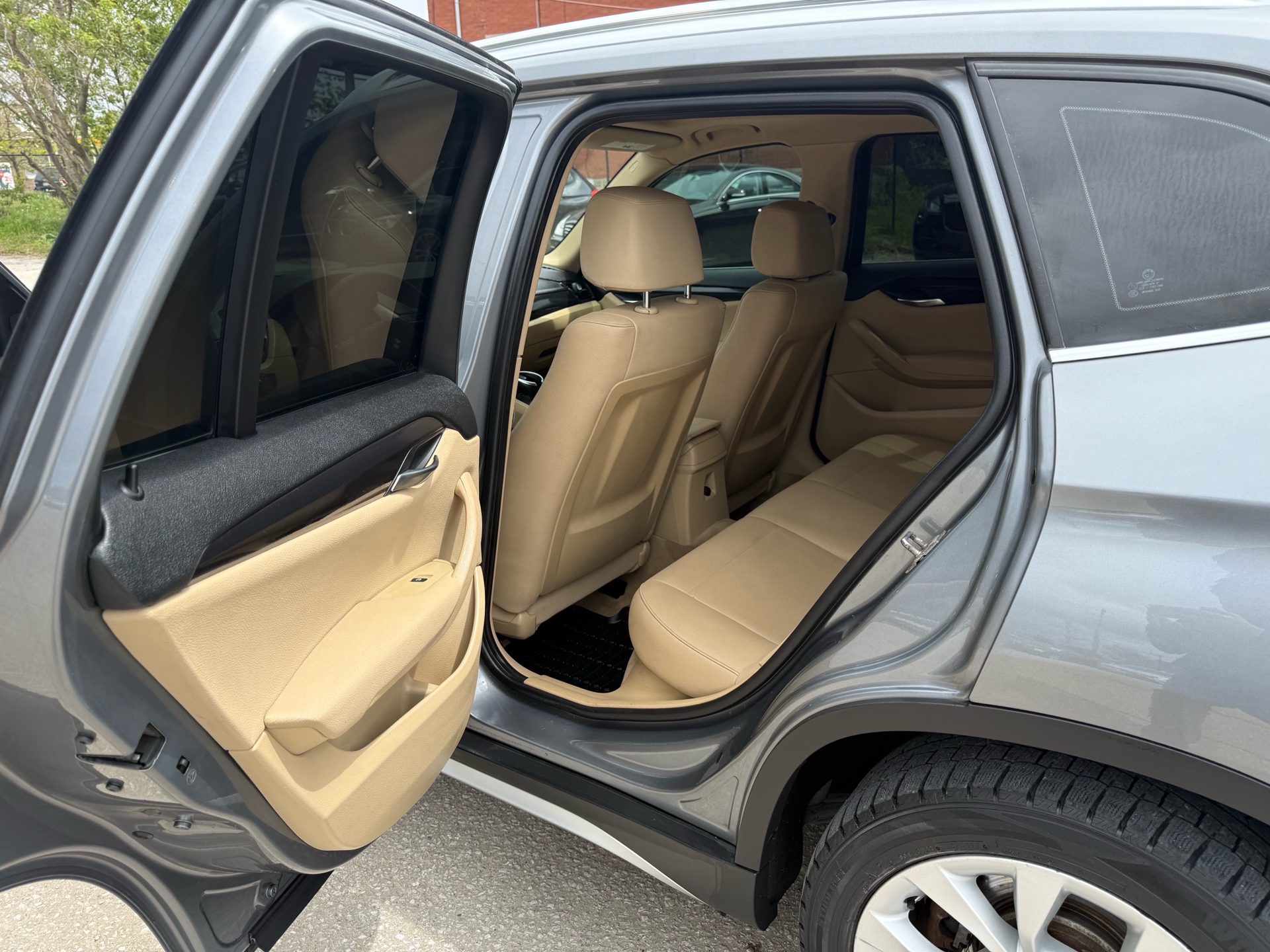 /carage/2012-BMW-X1-014396818205639317.jpg
