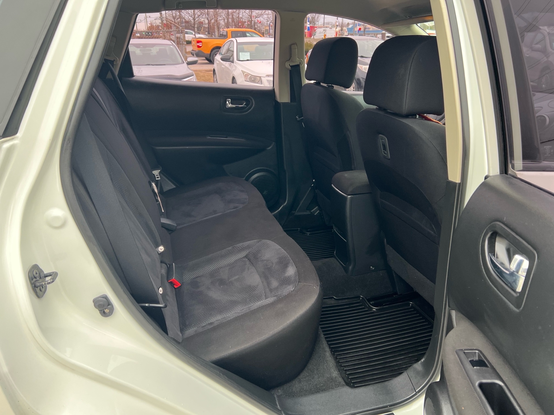 /carage/2013-Nissan-Rogue-1136851155040568.jpg