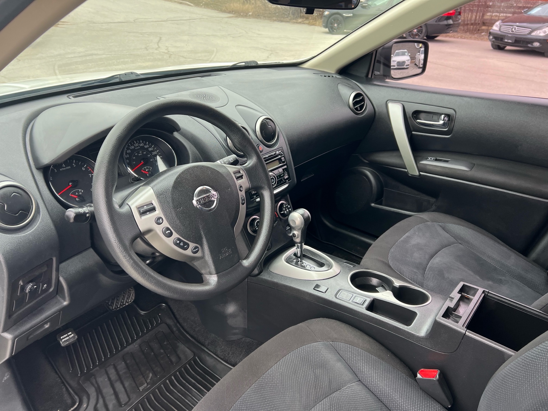 /carage/2013-Nissan-Rogue-42782061218095935.jpg