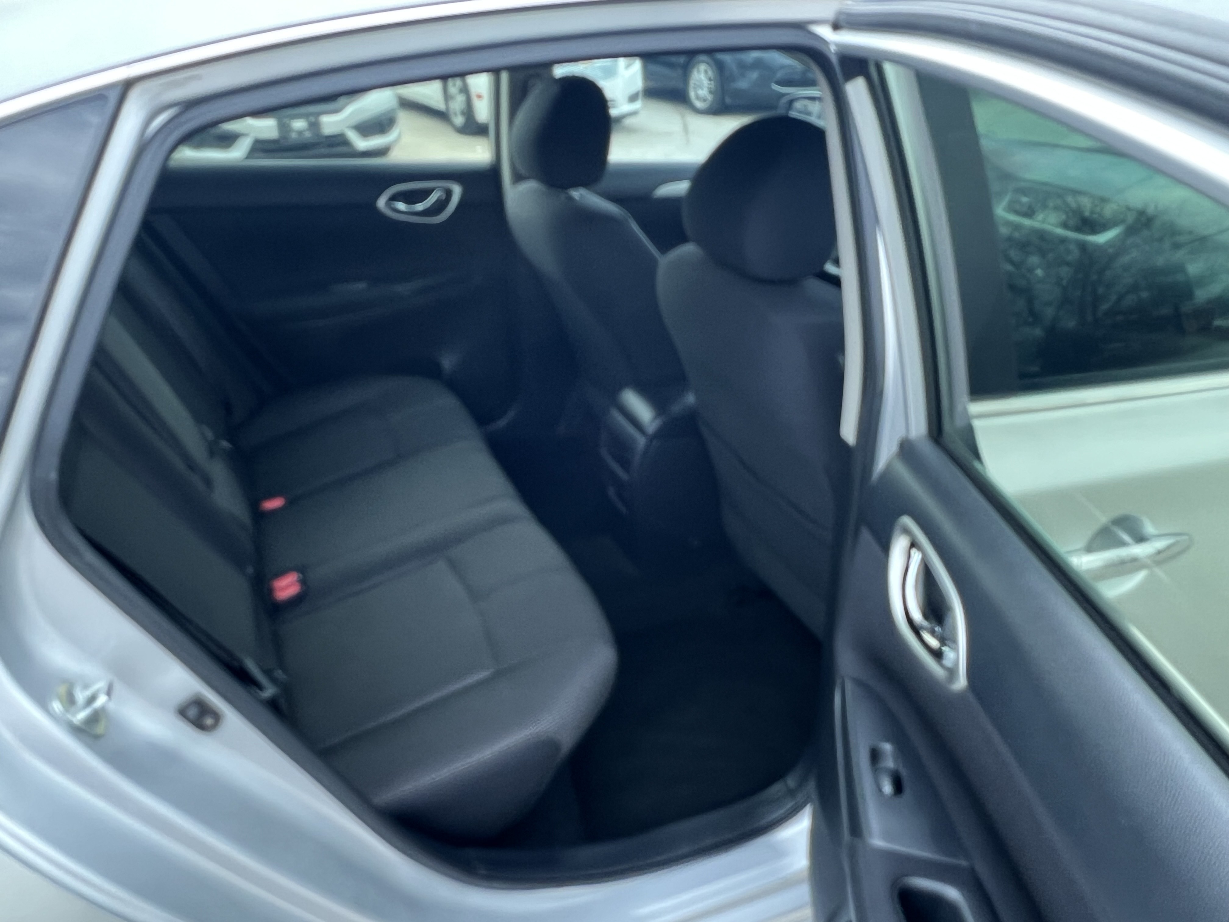 /carage/2013-Nissan-Sentra-13764342376983363.jpg