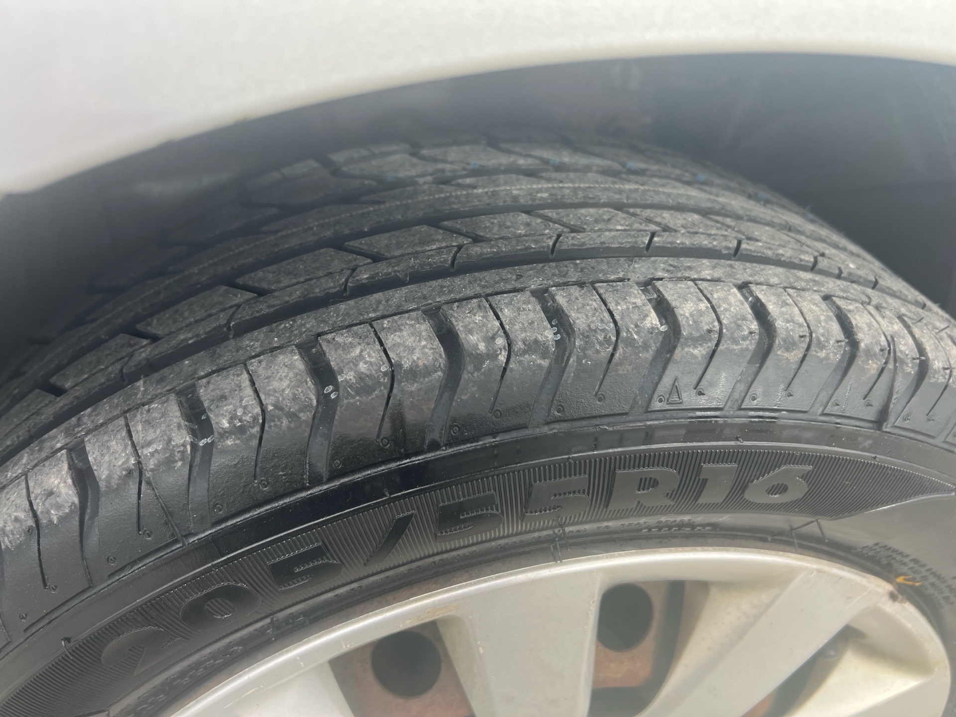 /carage/2013-Nissan-Sentra-8339631398166434.jpg
