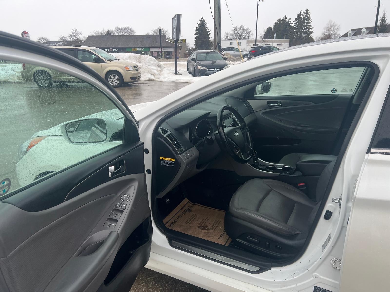 /carage/2015-Hyundai-SonataHybrid-4865277107987376.jpg