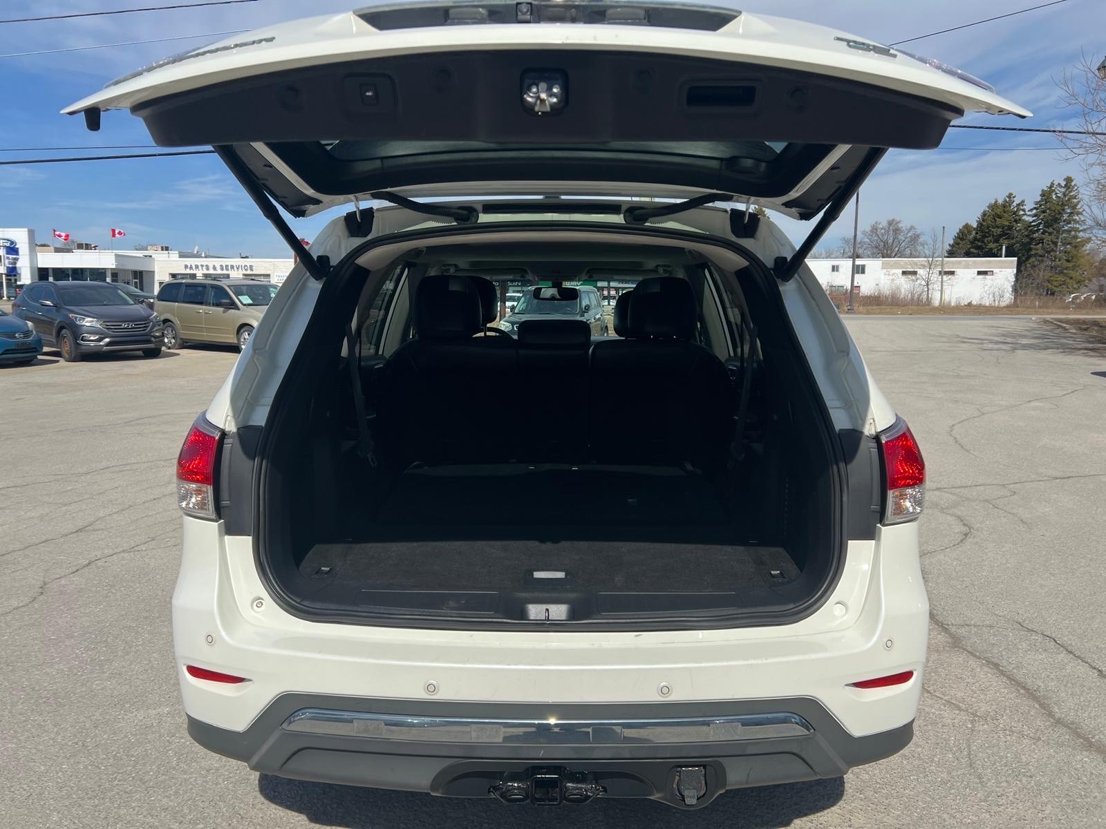/carage/2016-Nissan-Pathfinder-025224857791120714.jpg