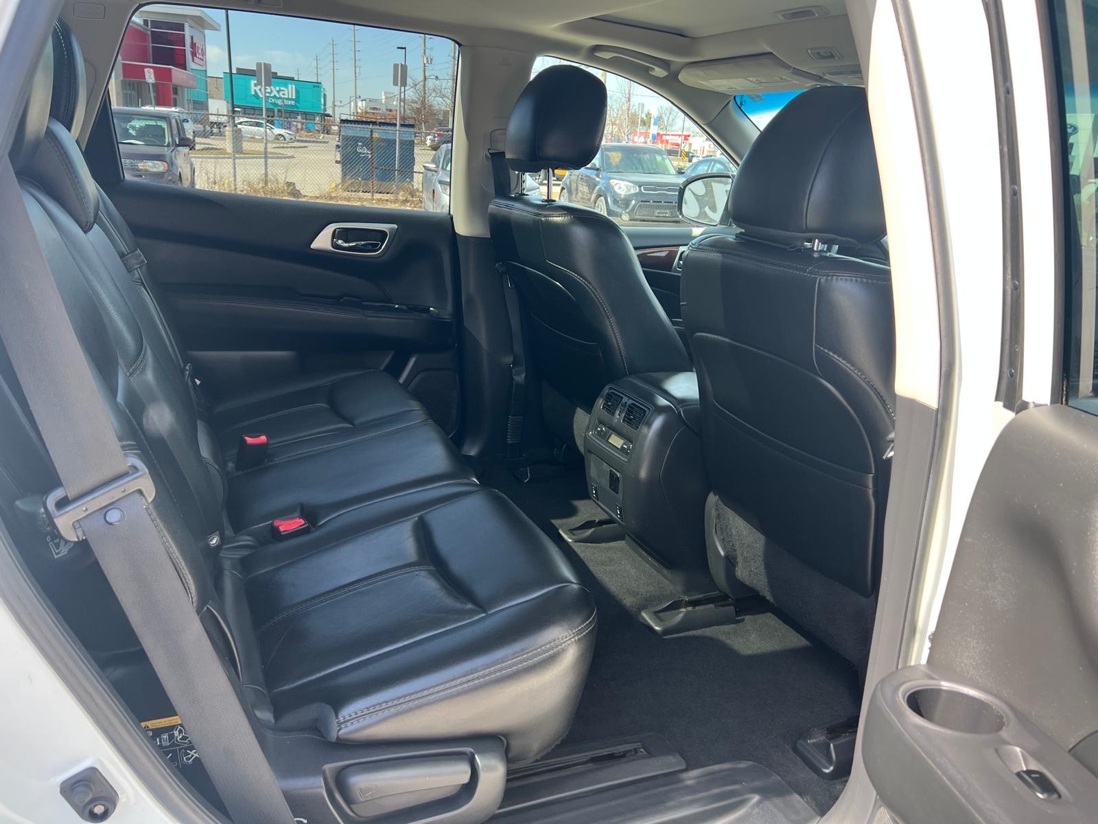 /carage/2016-Nissan-Pathfinder-5155298648707367.jpg