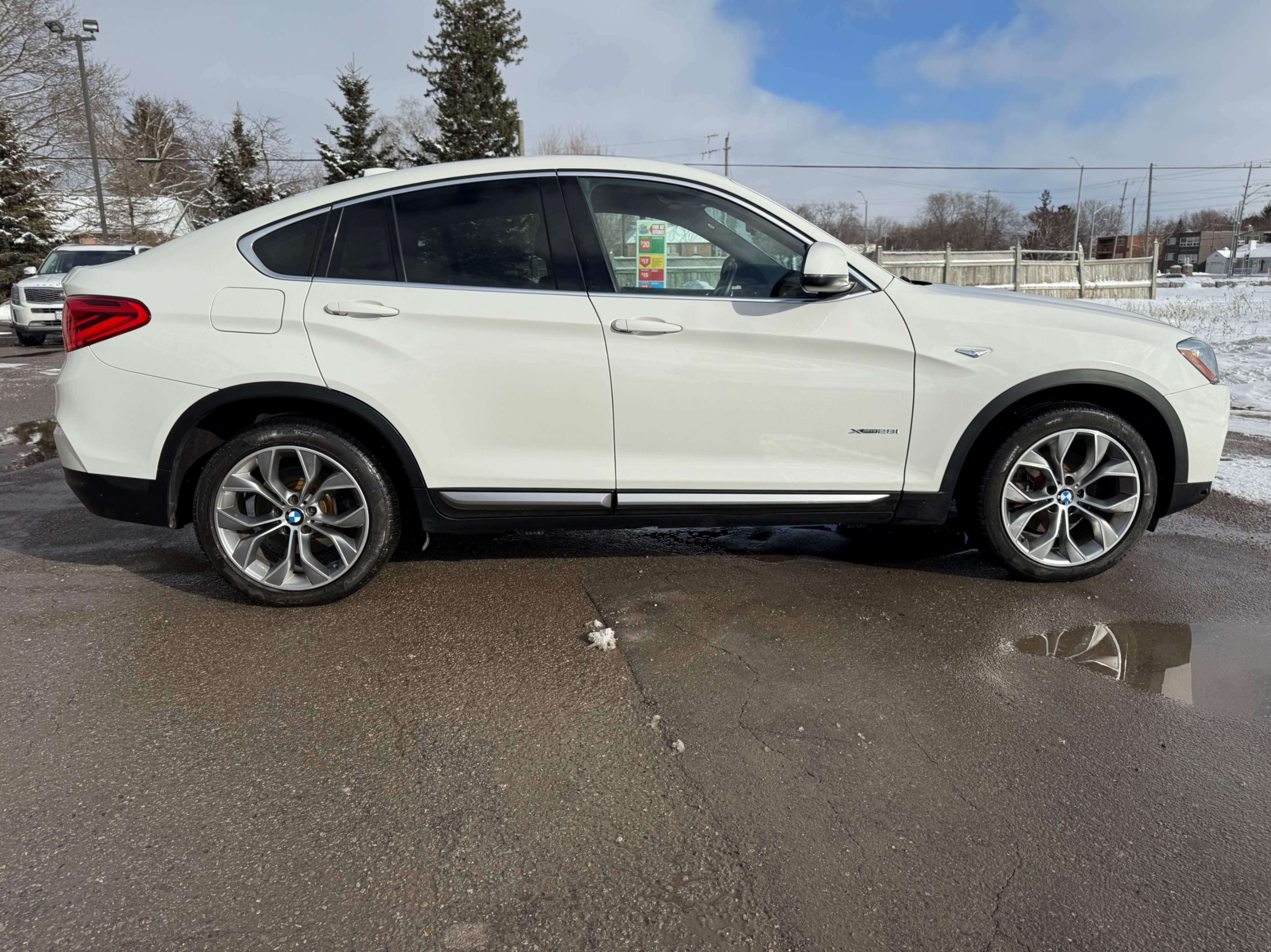 /carage/2017-BMW-X4-14955154560380834.jpg