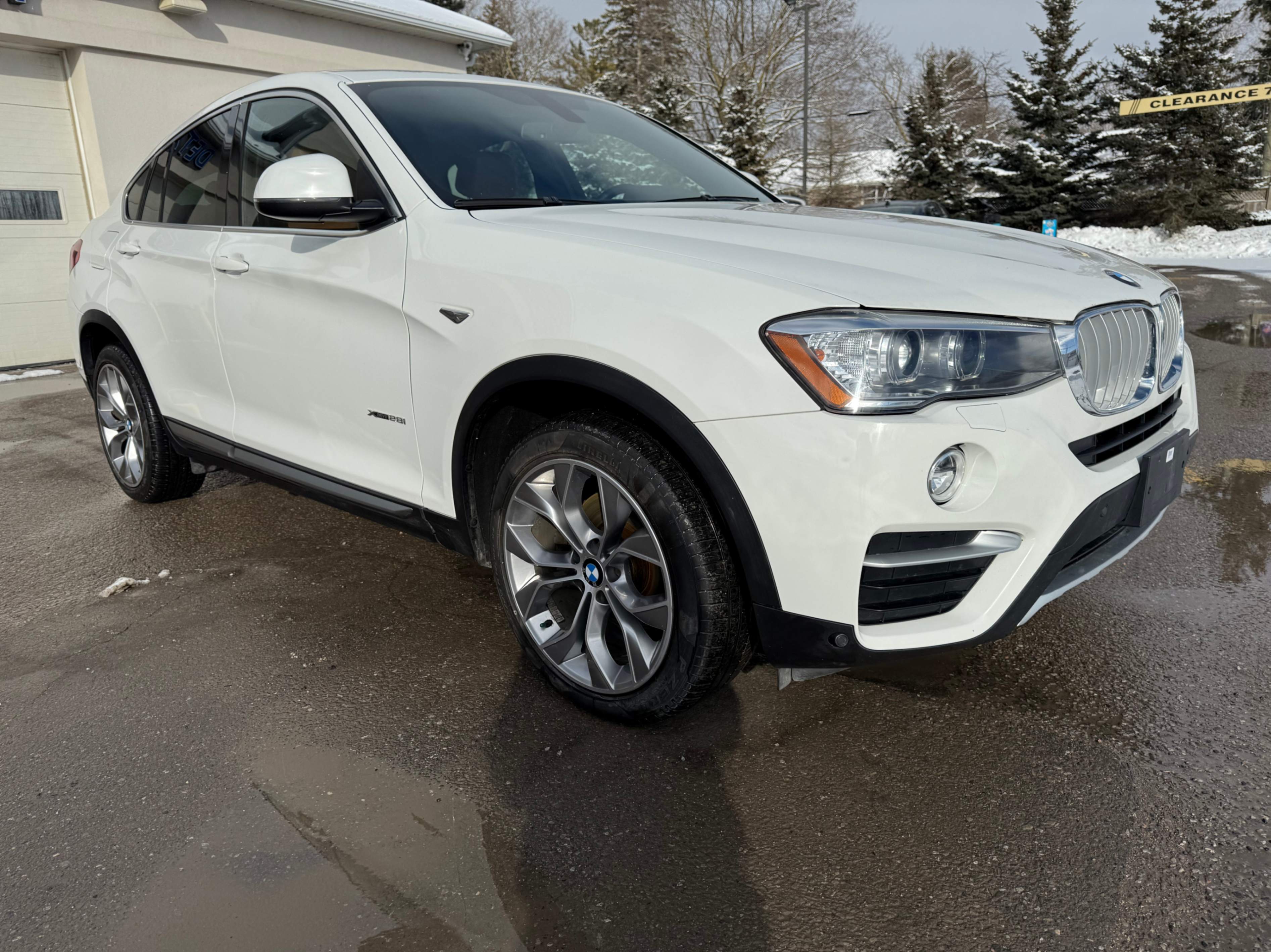 /carage/2017-BMW-X4-1632061344147795.jpg