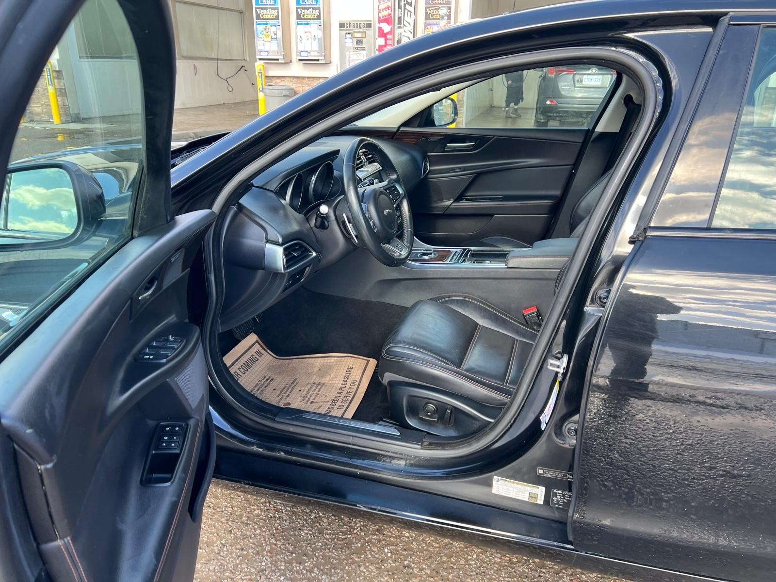 /carage/2018-Jaguar-XE-5518523365761205.jpg