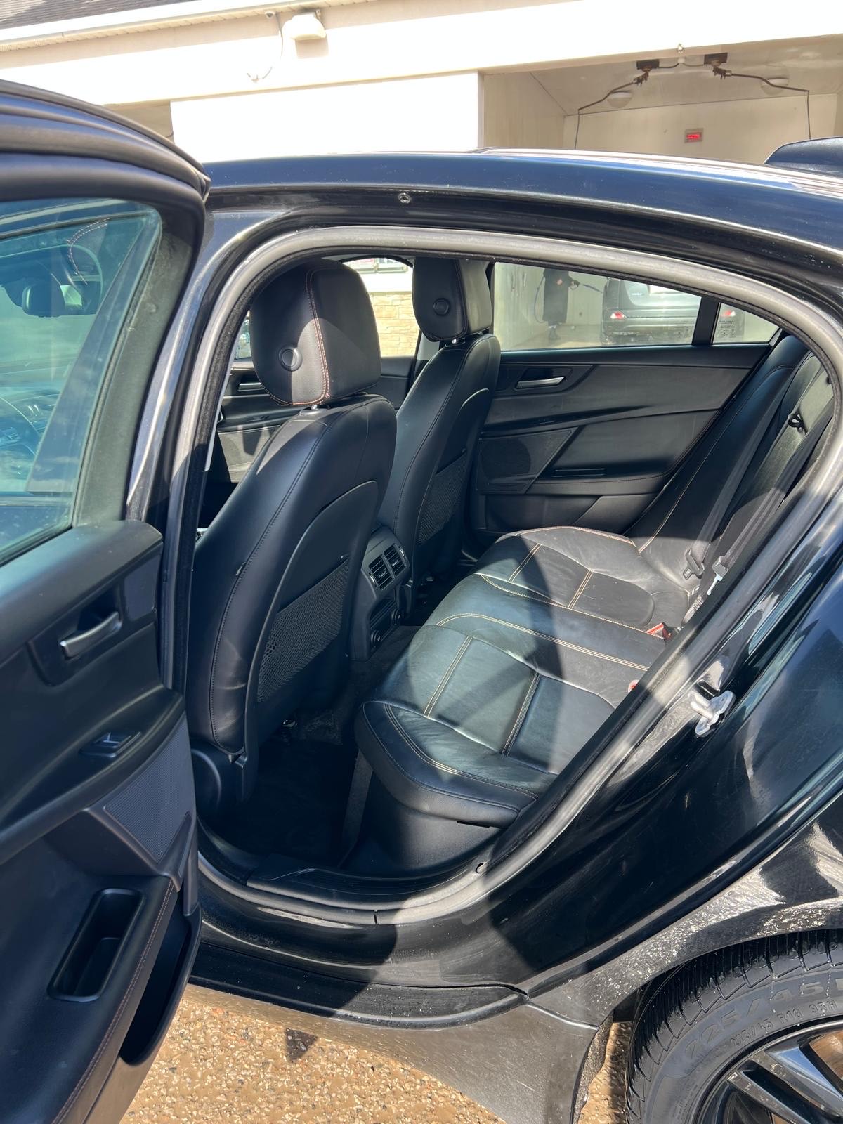 /carage/2018-Jaguar-XE-6021766489741847.jpg