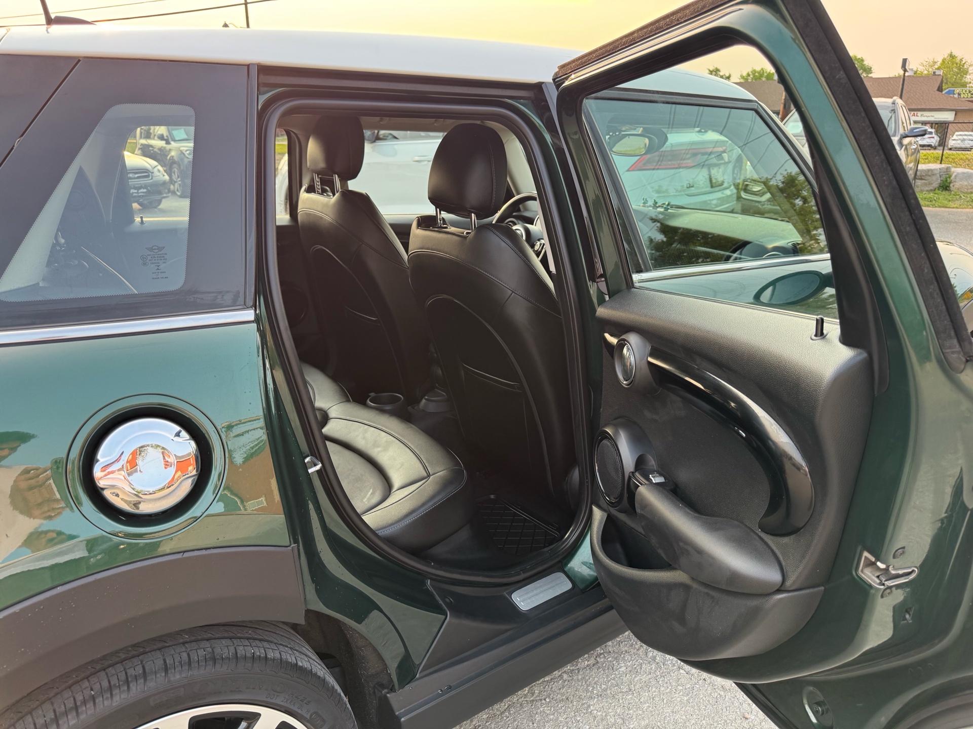 /carage/2018-MINI-5Door-7137590232966087.jpg